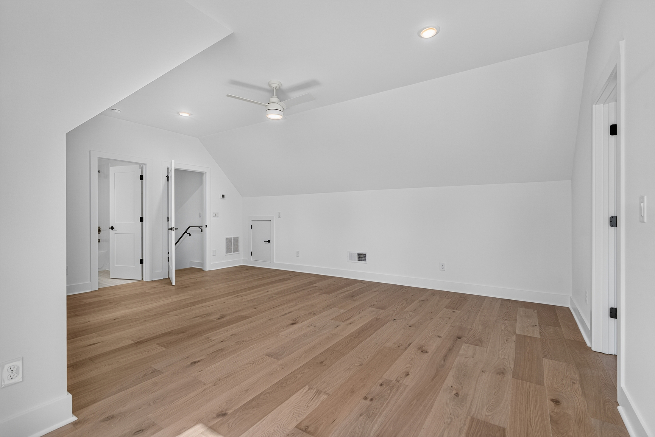  Stunning New Construction Home Includes a Private Assigned Boat Slip - 物件實景