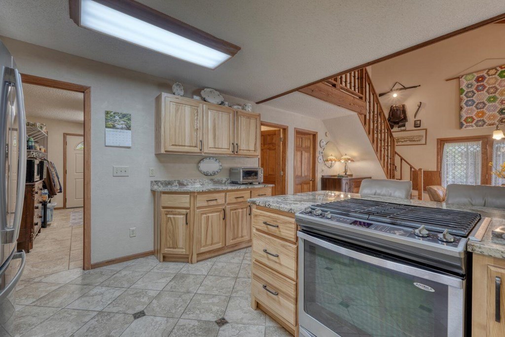 Hayesville, North Carolina, 28904, United States, 3 Bedrooms Bedrooms, ,4 BathroomsBathrooms,Residential,For Sale,1758410