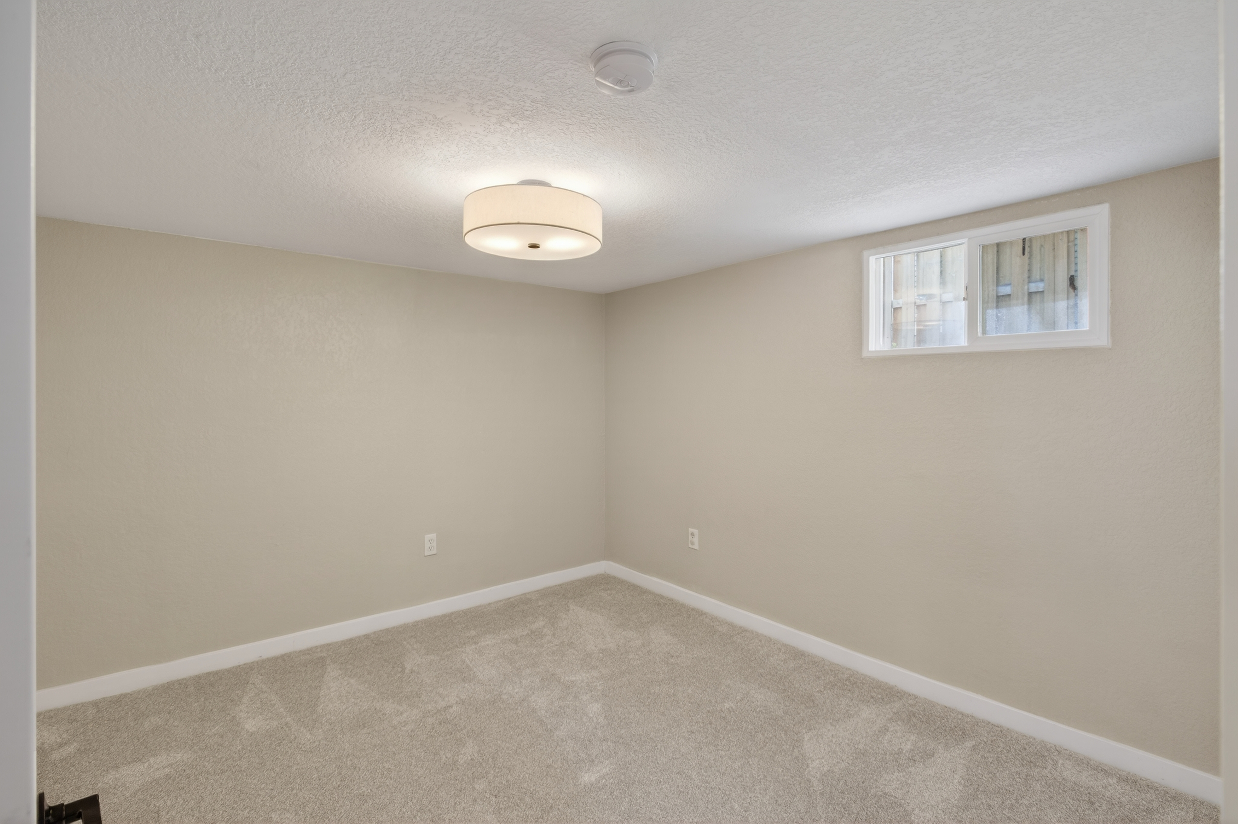  Beautifully updated 1929 bungalow in the heart of DU - 物件實景