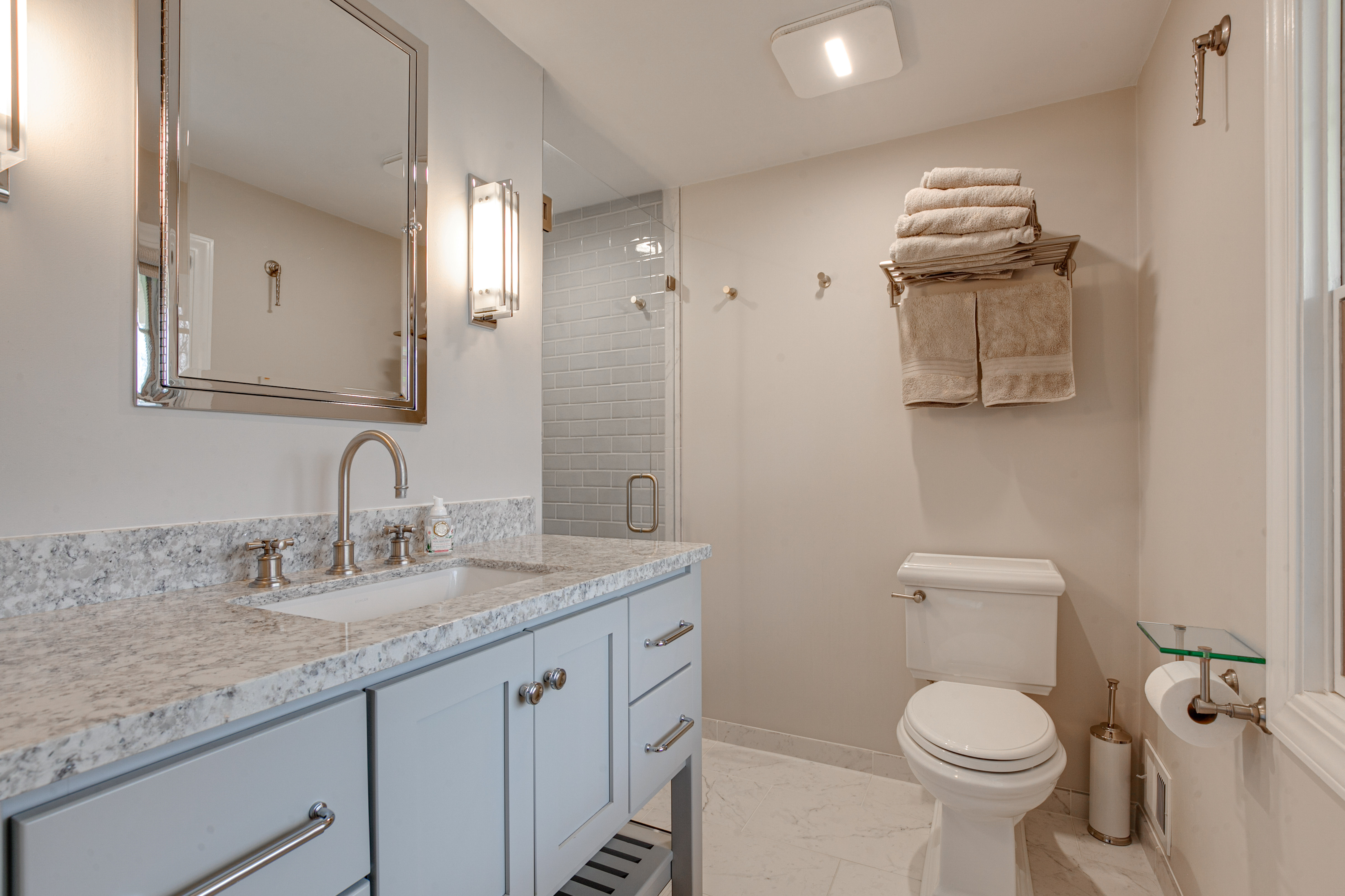  Welcome to this Lovely Colonial Home - 物件實景