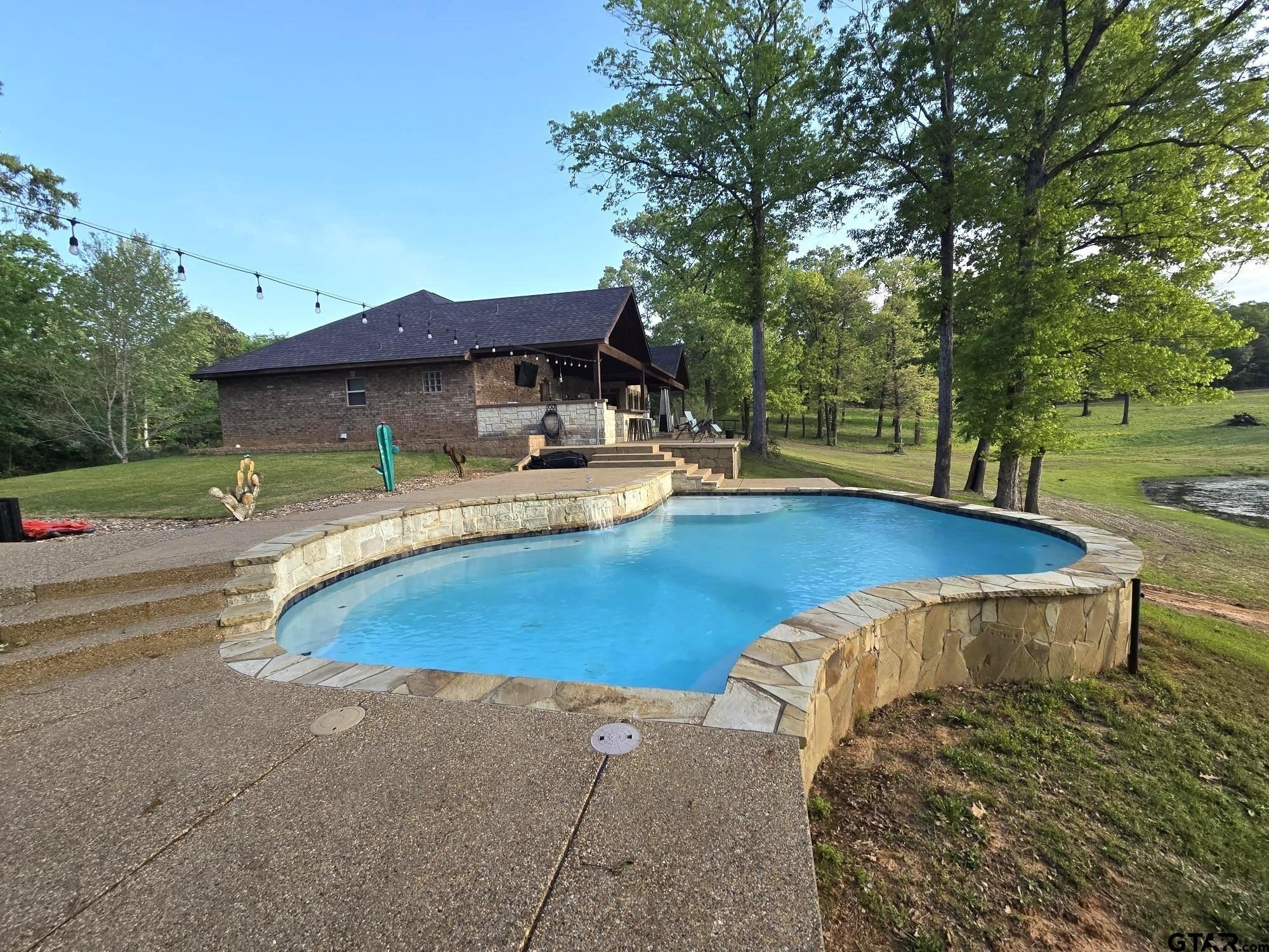 Hughes Springs, Texas, 75656, United States, 4 Bedrooms Bedrooms, ,3 BathroomsBathrooms,Residential,For Sale,1974783