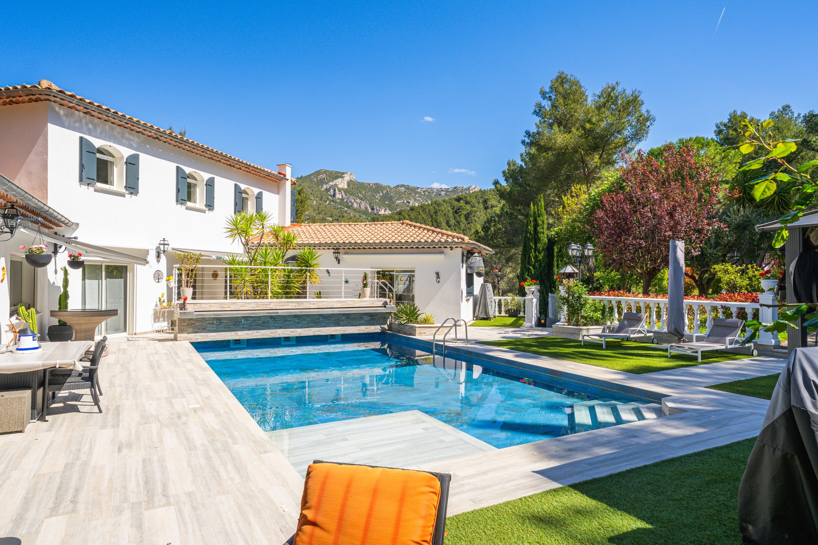  Gémenos – Family Property with Pool and Expansive Garden - 物件實景