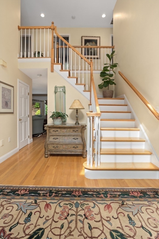 Middleton, Massachusetts, 01949, United States, 4 Bedrooms Bedrooms, ,3 BathroomsBathrooms,Residential,For Sale,1904457