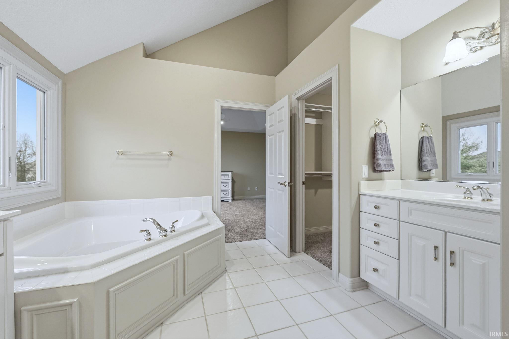 Fort Wayne, Indiana, 46814, United States, 4 Bedrooms Bedrooms, ,4 BathroomsBathrooms,Residential,For Sale,2008557