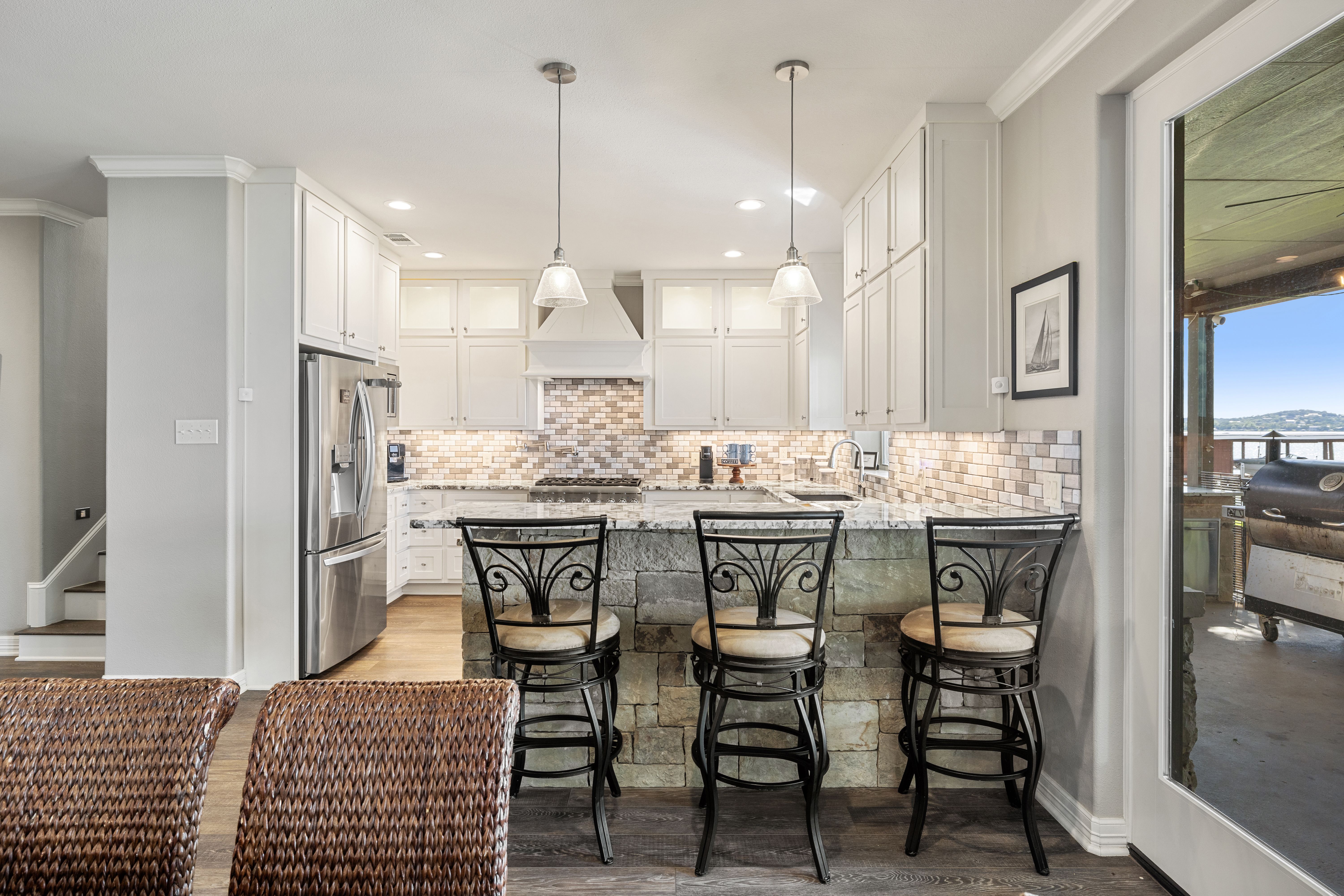  402 S. Shorewood Dr on Lake LBJ - 物件實景