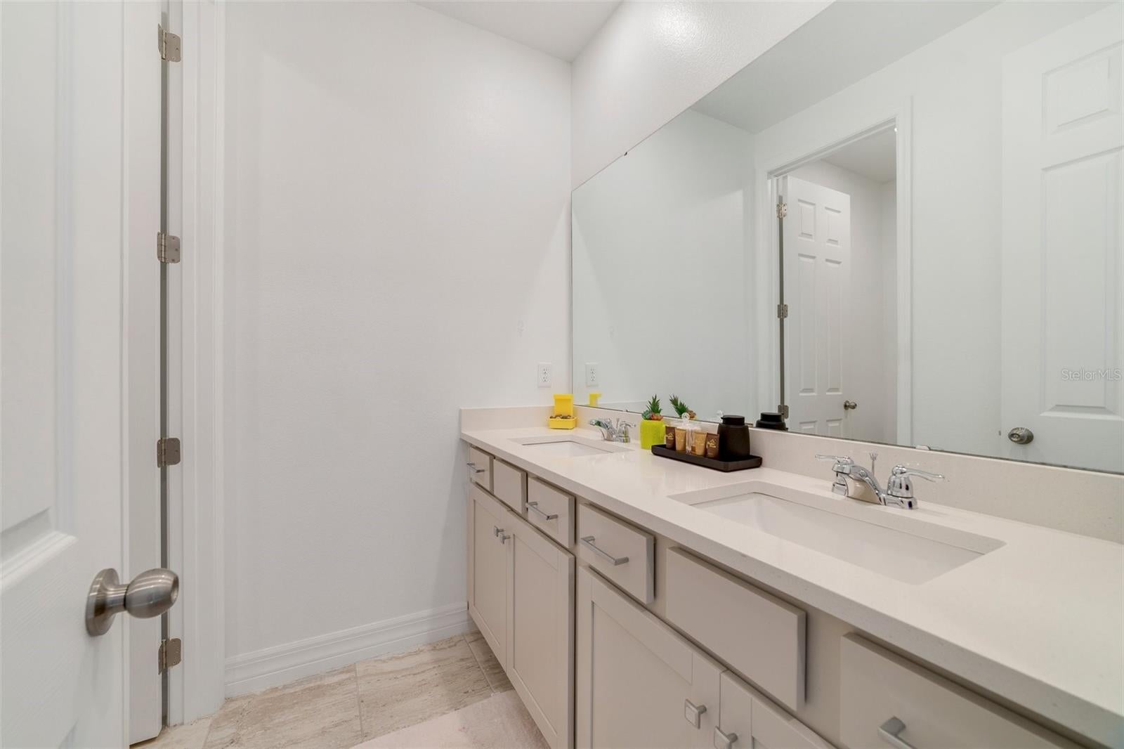 CELEBRATION, Florida, 34747, United States, 3 Bedrooms Bedrooms, ,3 BathroomsBathrooms,Residential,For Sale,1923749