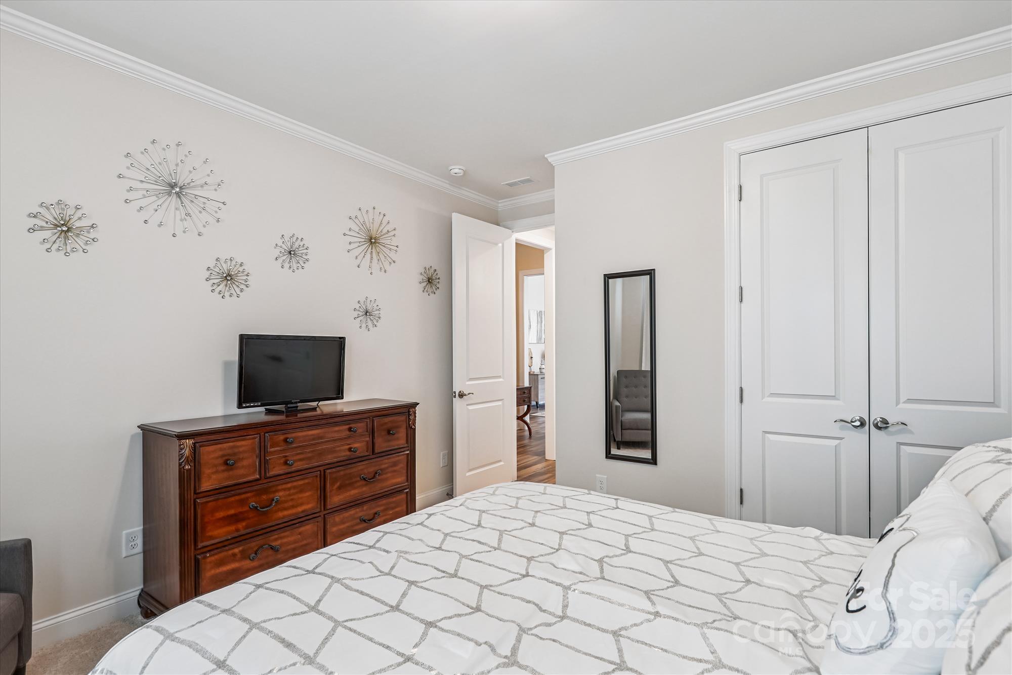 Charlotte, North Carolina, 28215, United States, 2 Bedrooms Bedrooms, ,2 BathroomsBathrooms,Residential,For Sale,1933385
