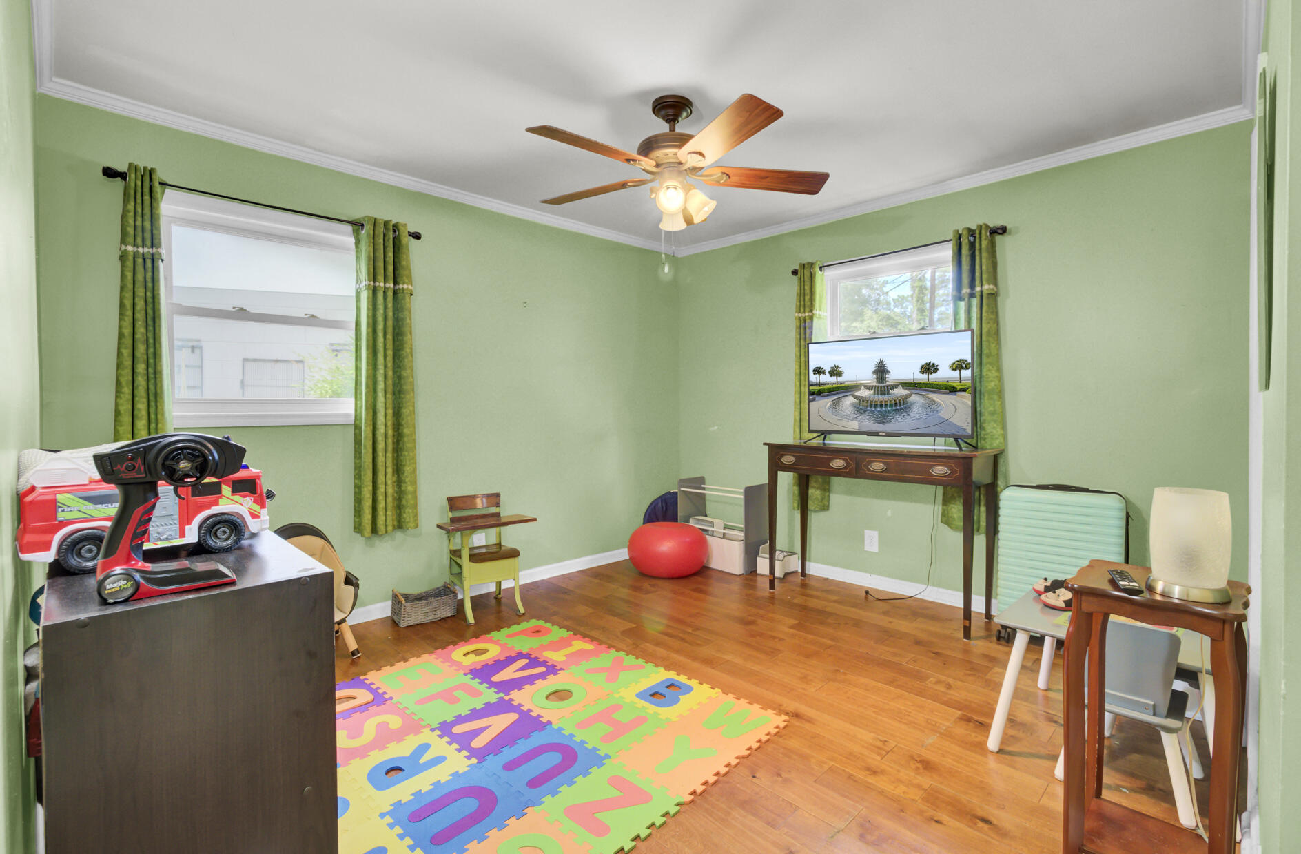 Charleston, South Carolina, 29407, United States, 4 Bedrooms Bedrooms, ,2 BathroomsBathrooms,Residential,For Sale,1950272