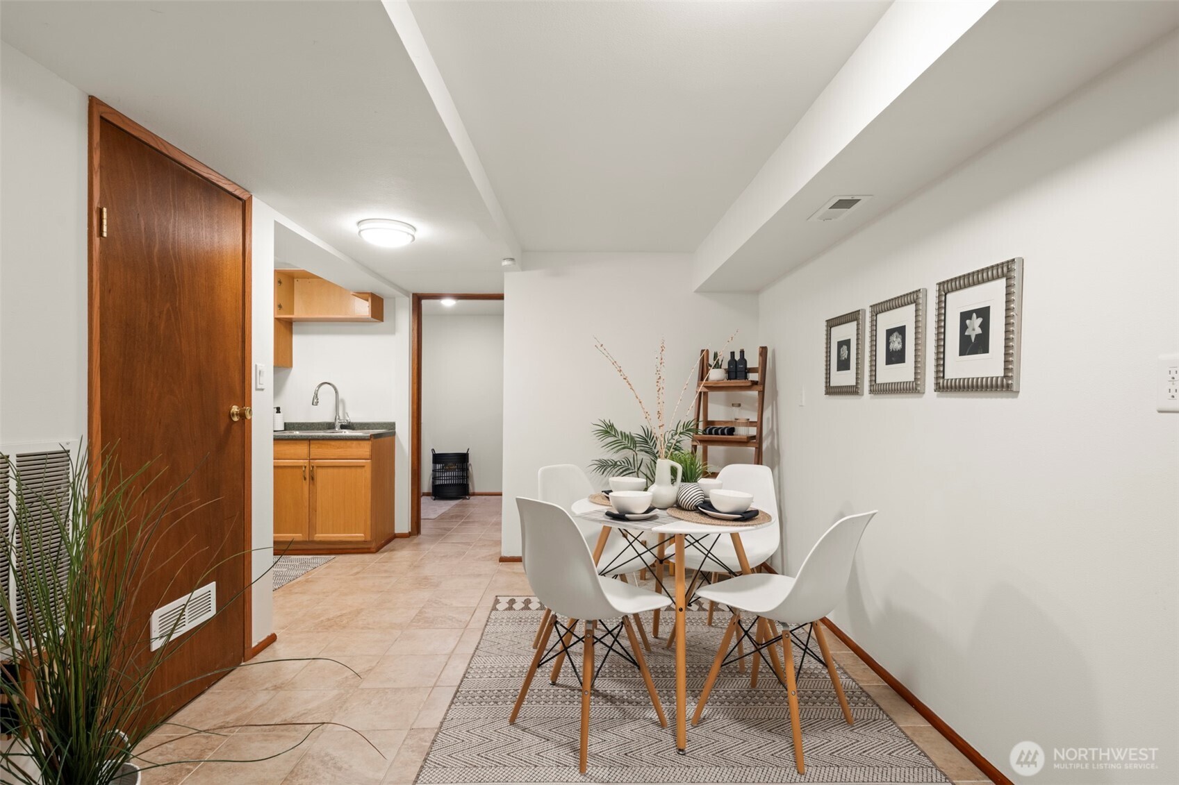 Des Moines, Washington, 98198, United States, 4 Bedrooms Bedrooms, ,2 BathroomsBathrooms,Residential,For Sale,1987867