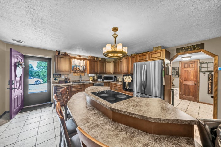 Vanceburg, Kentucky, 41179, United States, 4 Bedrooms Bedrooms, ,2 BathroomsBathrooms,Residential,For Sale,1984182