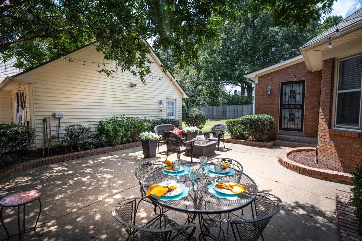 Collierville, Tennessee, 38017, United States, 4 Bedrooms Bedrooms, ,2 BathroomsBathrooms,Residential,For Sale,1911885