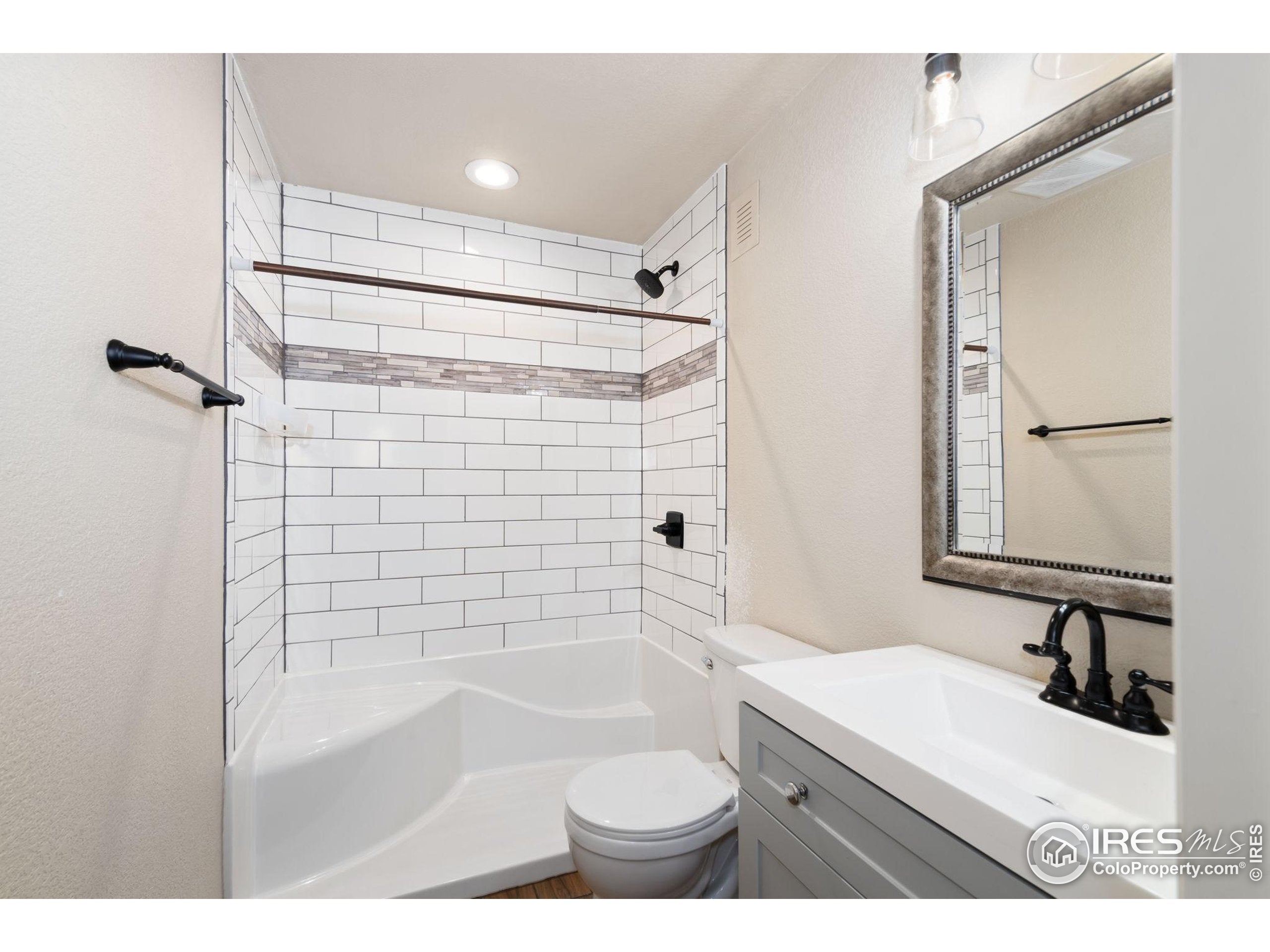 Windsor, Colorado, 80550, United States, 5 Bedrooms Bedrooms, ,4 BathroomsBathrooms,Residential,For Sale,1938748