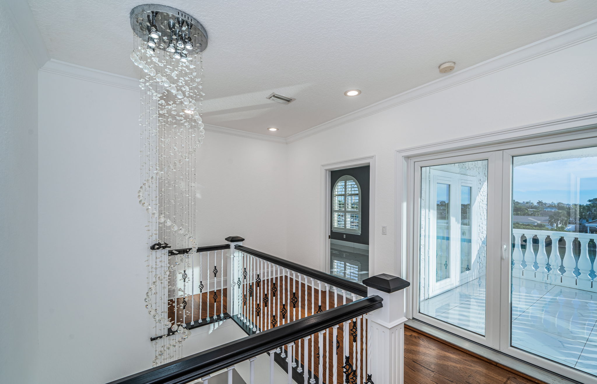 St Petersburg, Florida, 33707, United States, 4 Bedrooms Bedrooms, ,3 BathroomsBathrooms,Residential,For Sale,1992370