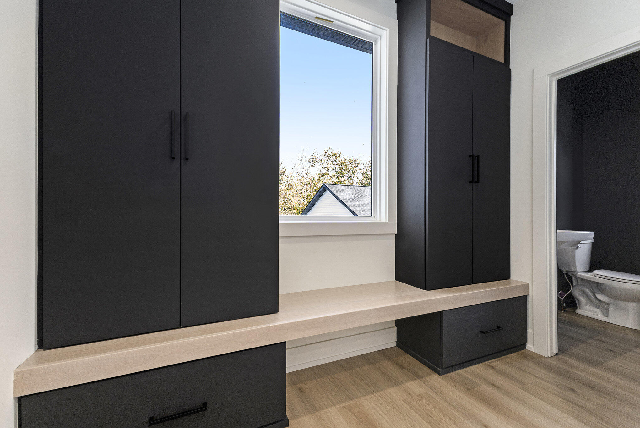 Allendale, Michigan, 49401, United States, 5 Bedrooms Bedrooms, ,4 BathroomsBathrooms,Residential,For Sale,1960697