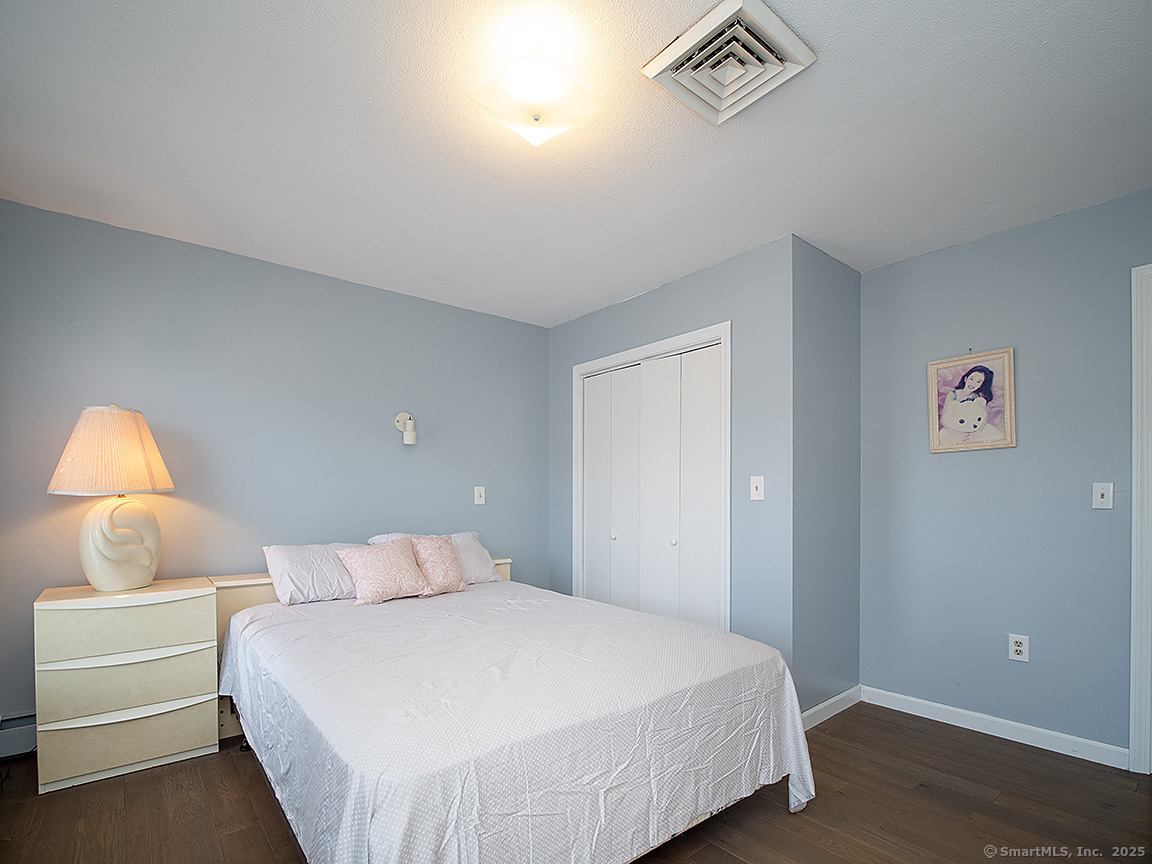 Woodbridge, Connecticut, 06525, United States, 4 Bedrooms Bedrooms, ,4 BathroomsBathrooms,Residential,For Sale,1906331