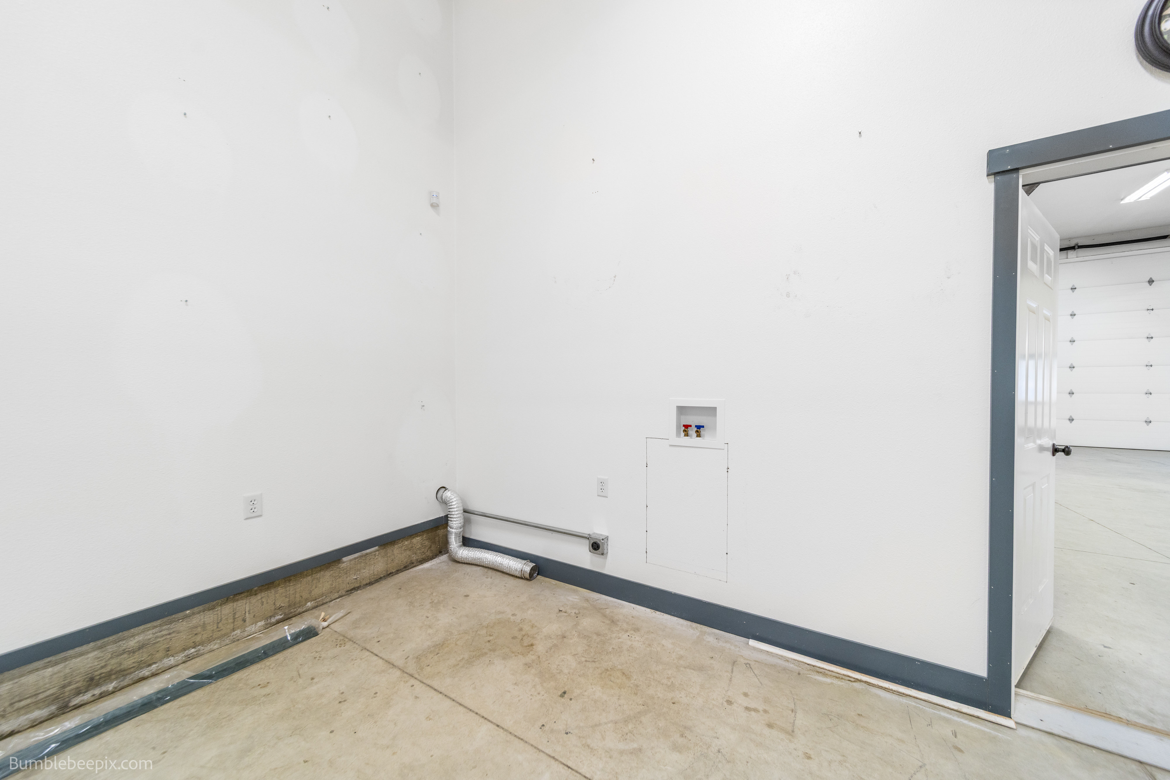 Cusick, Washington, 99119, United States, ,2 BathroomsBathrooms,Residential,For Sale,1978397