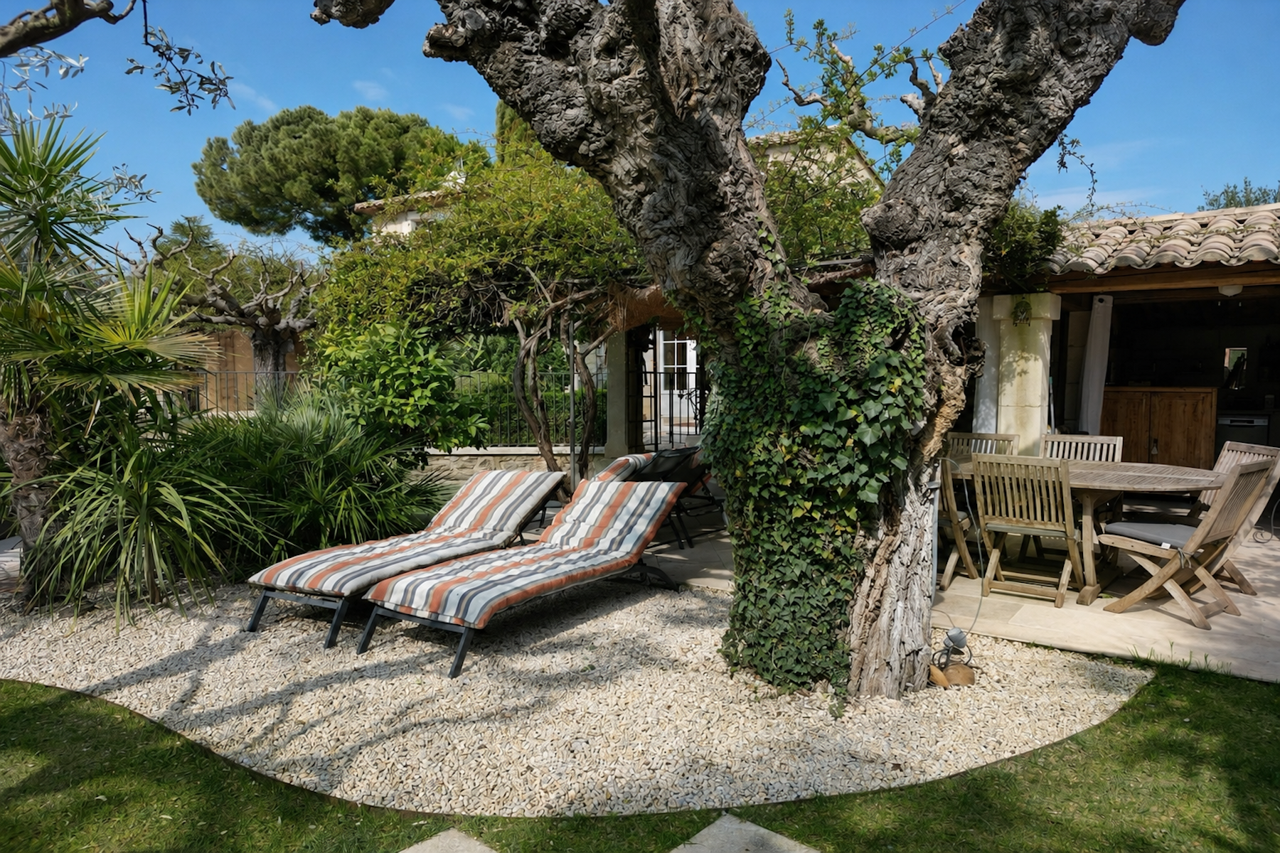  In the heart of Uzès – Elegant Provençal bastide with landscaped garden, pool - 物件實景