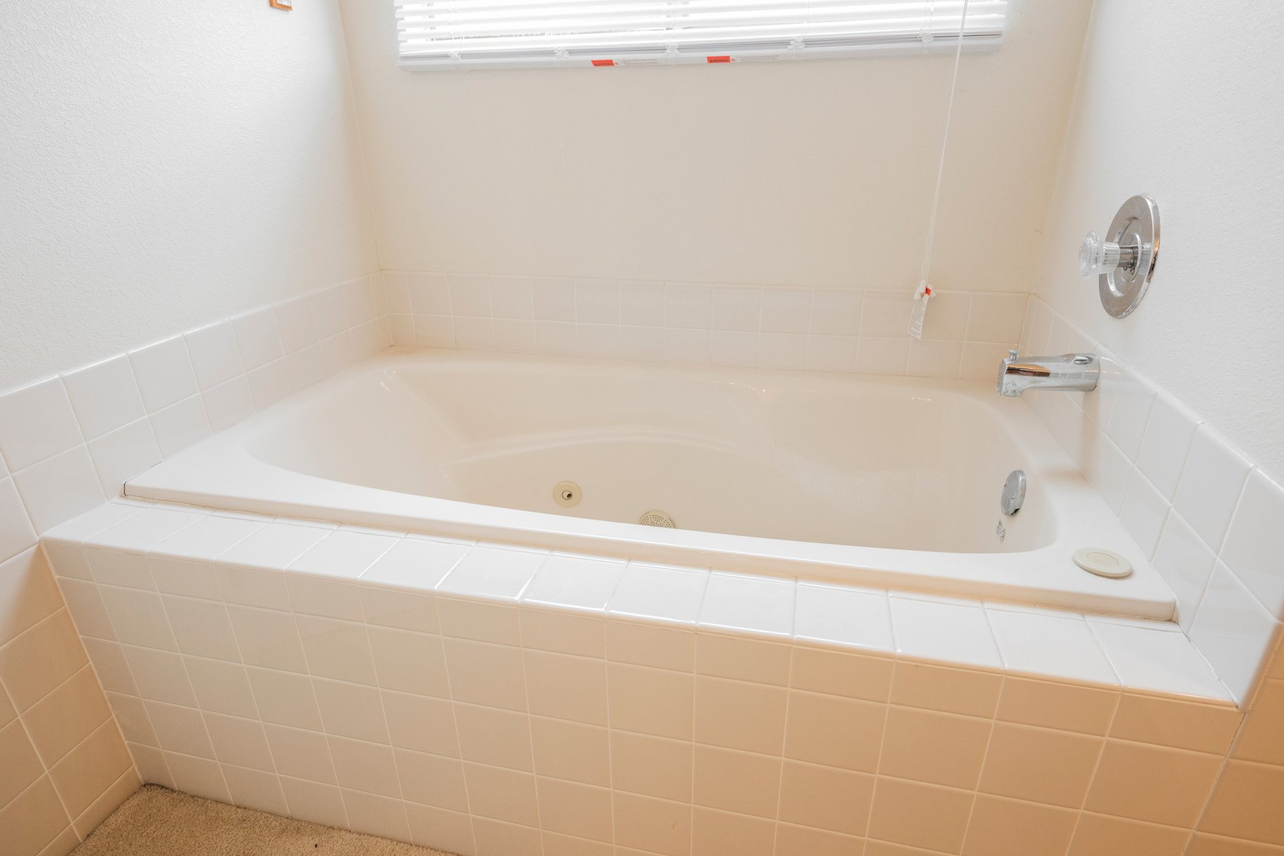  Rare Half Acre Opportunity in Henderson HOA, RV Hookups, Endless Potential - 物件實景