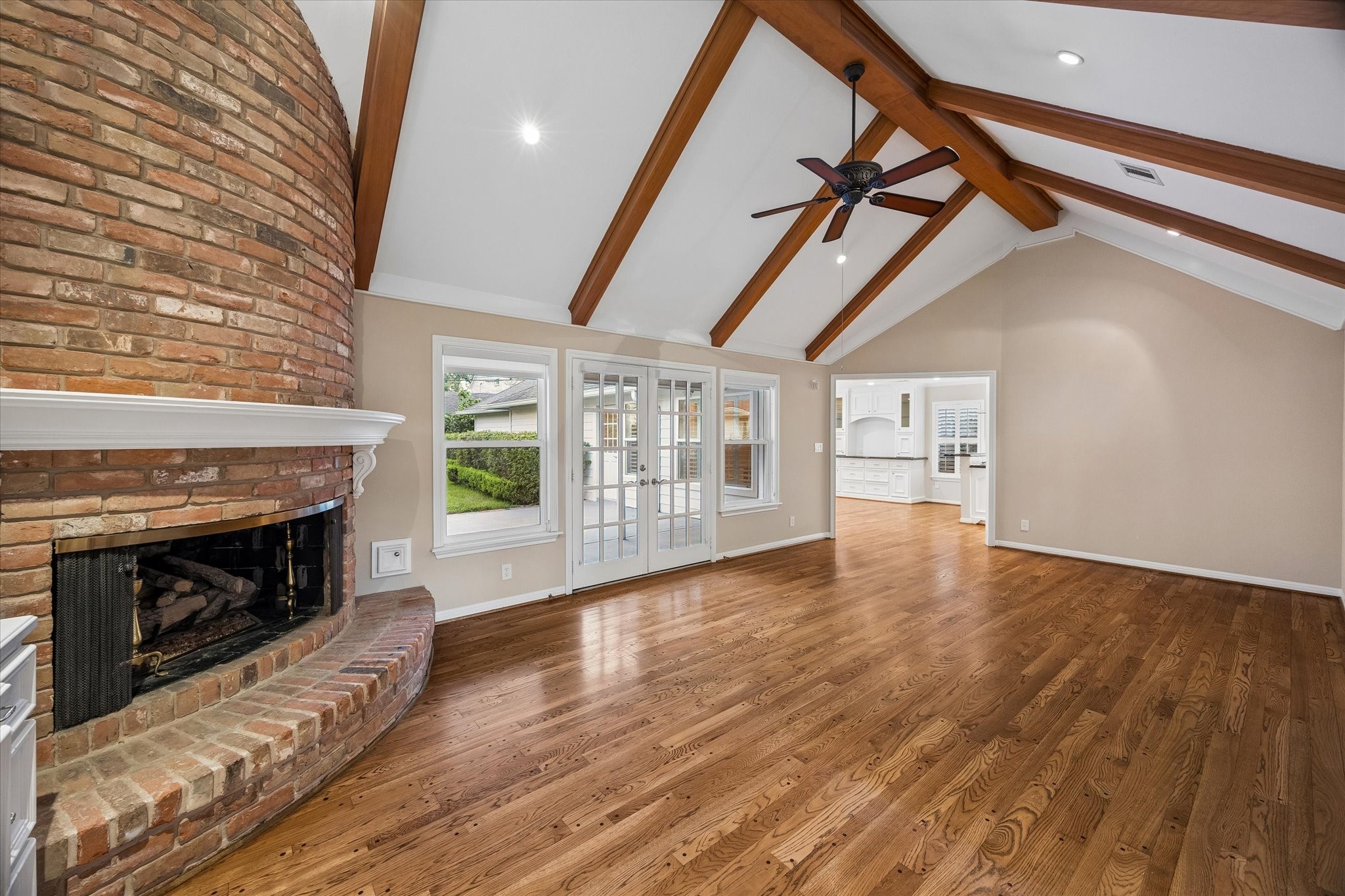  6235 Sugar Hill Drive - 物件實景