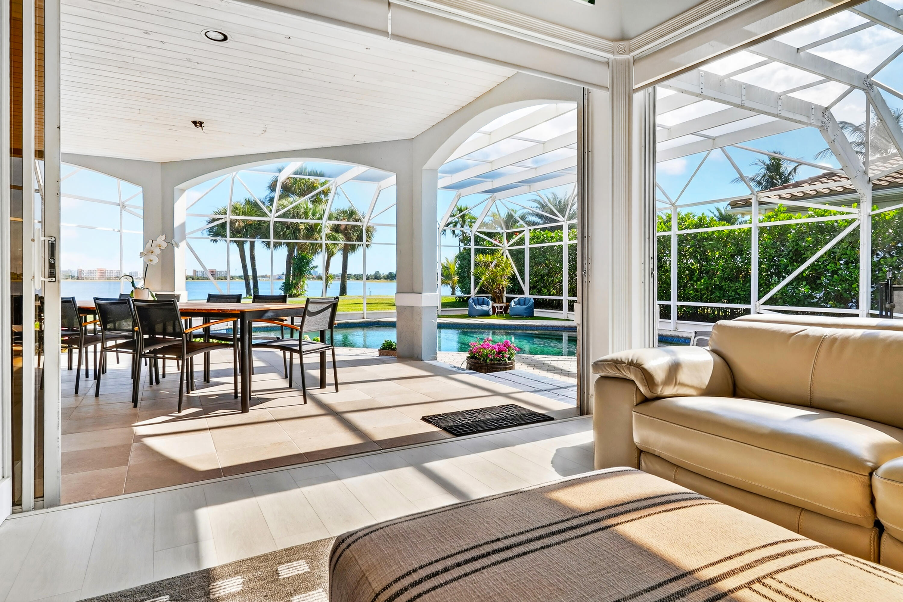 West Palm Beach, Florida, 33401, United States, 4 Bedrooms Bedrooms, ,5 BathroomsBathrooms,Residential,For Sale,2002916