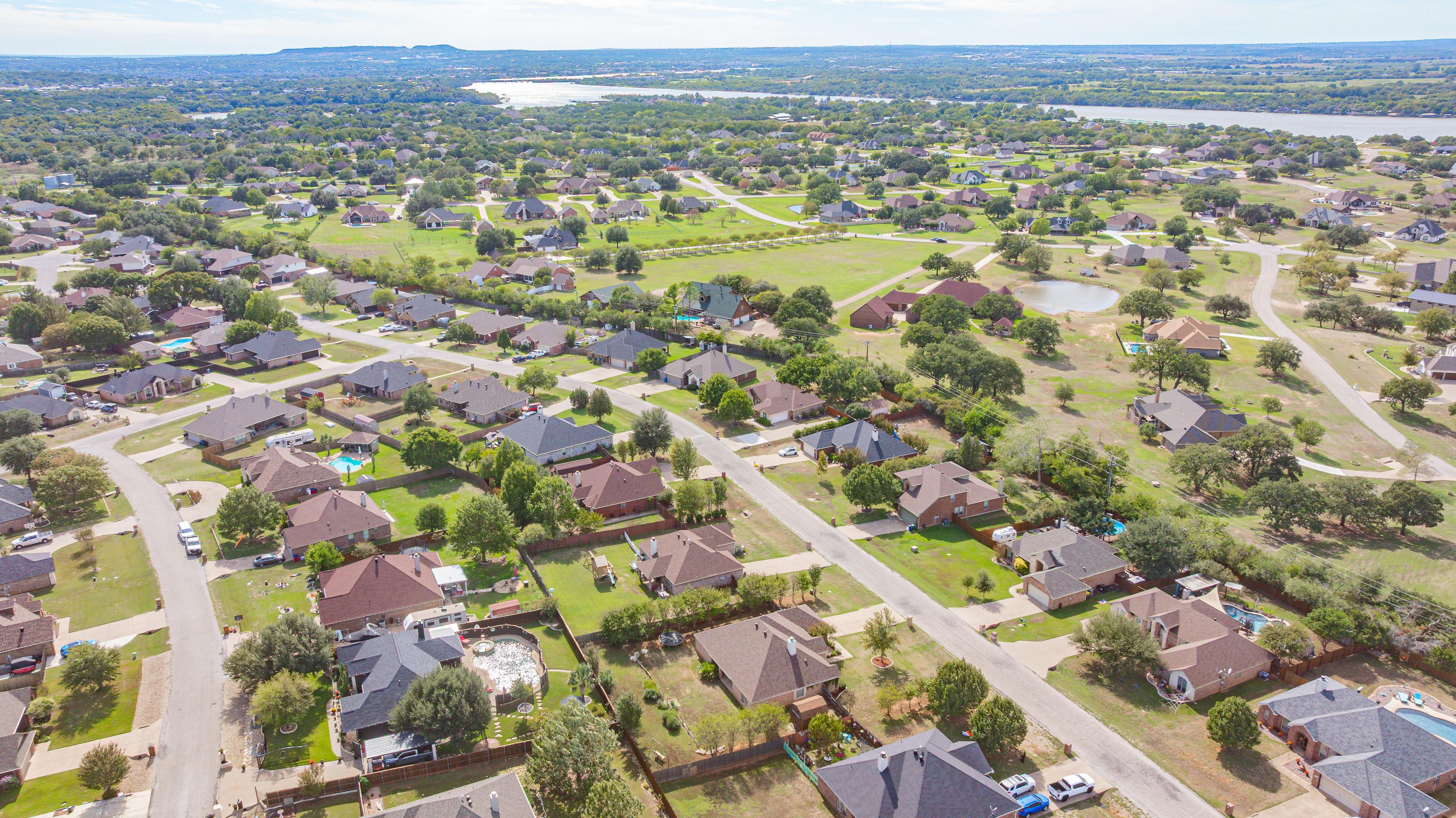  3128 Meandering Way, Granbury, TX, 76049 - 物件實景