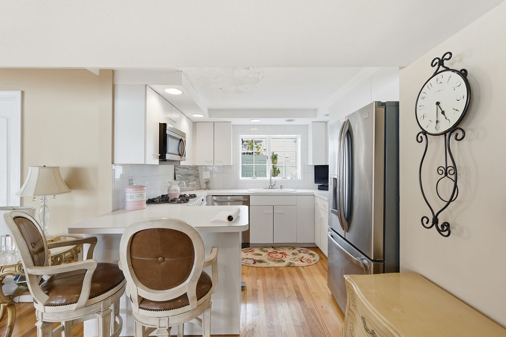 Howard Beach, New York, 11414, United States, 4 Bedrooms Bedrooms, ,3 BathroomsBathrooms,Residential,For Sale,1992466