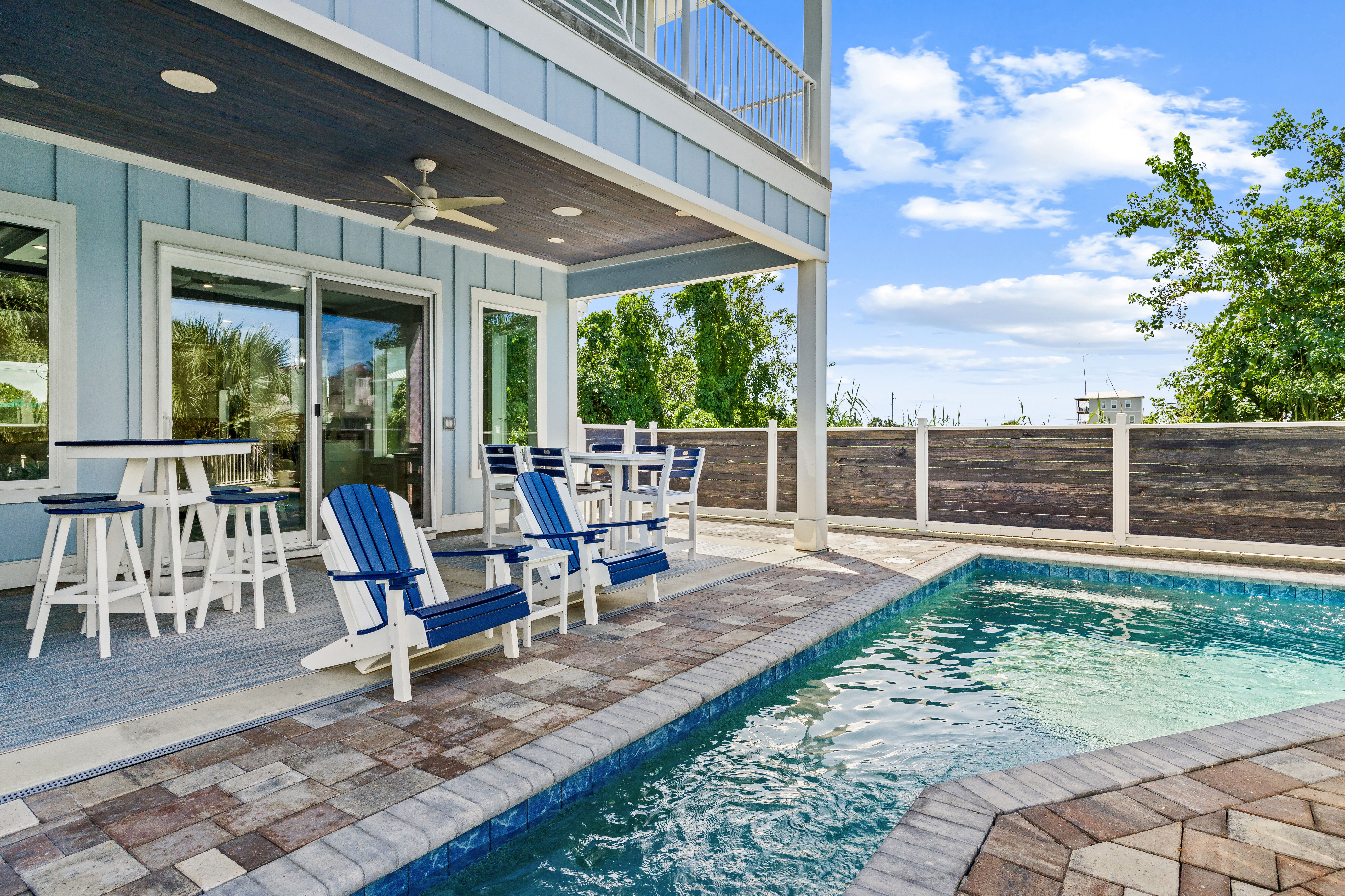  Custom Lakefront Retreat With Gulf Views And Private Pool - 物件實景