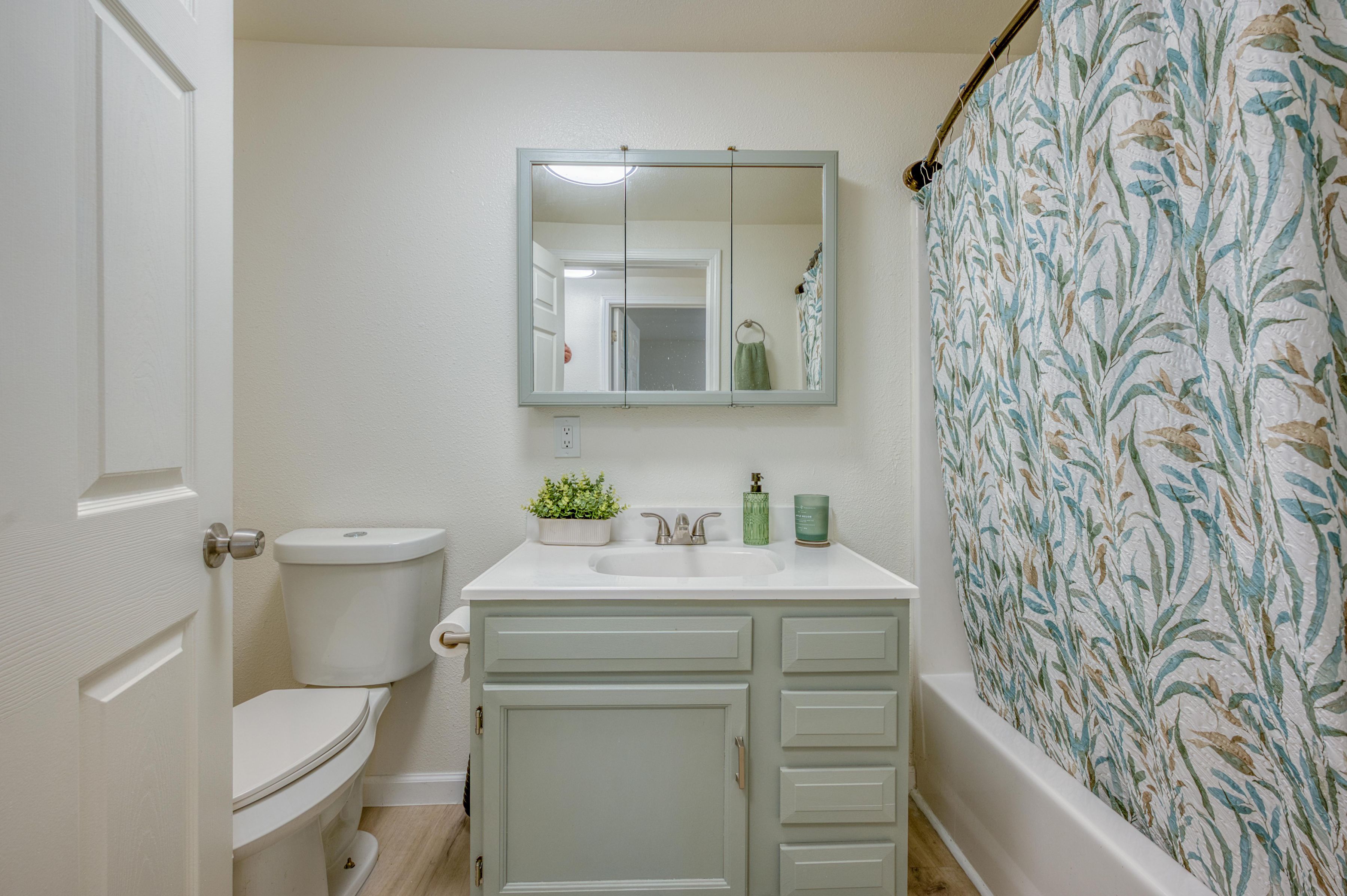 High Rolls, New Mexico, 88325, United States, 4 Bedrooms Bedrooms, ,3 BathroomsBathrooms,Residential,For Sale,1984100