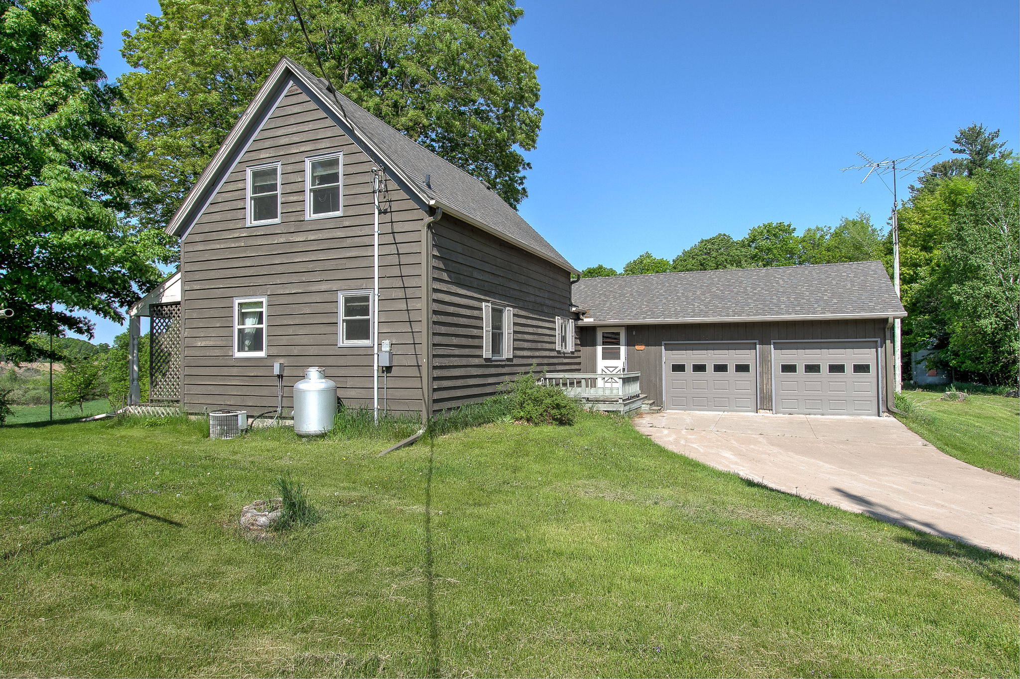Stanchfield, Minnesota, 55080, United States, 4 Bedrooms Bedrooms, ,1 BathroomBathrooms,Residential,For Sale,2049146