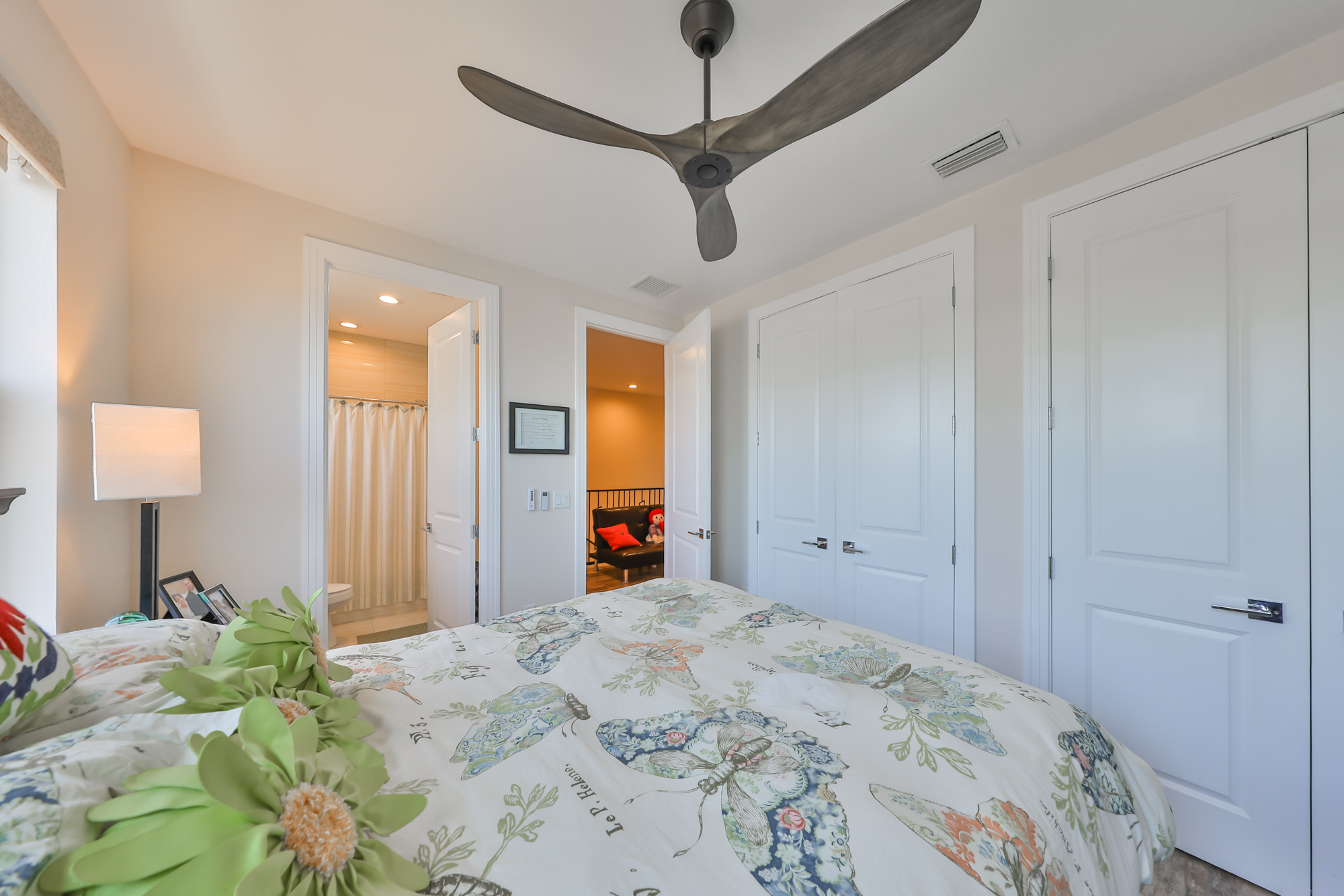 Tampa, Florida, 36611, United States, 3 Bedrooms Bedrooms, ,4 BathroomsBathrooms,Residential,For Sale,1931237