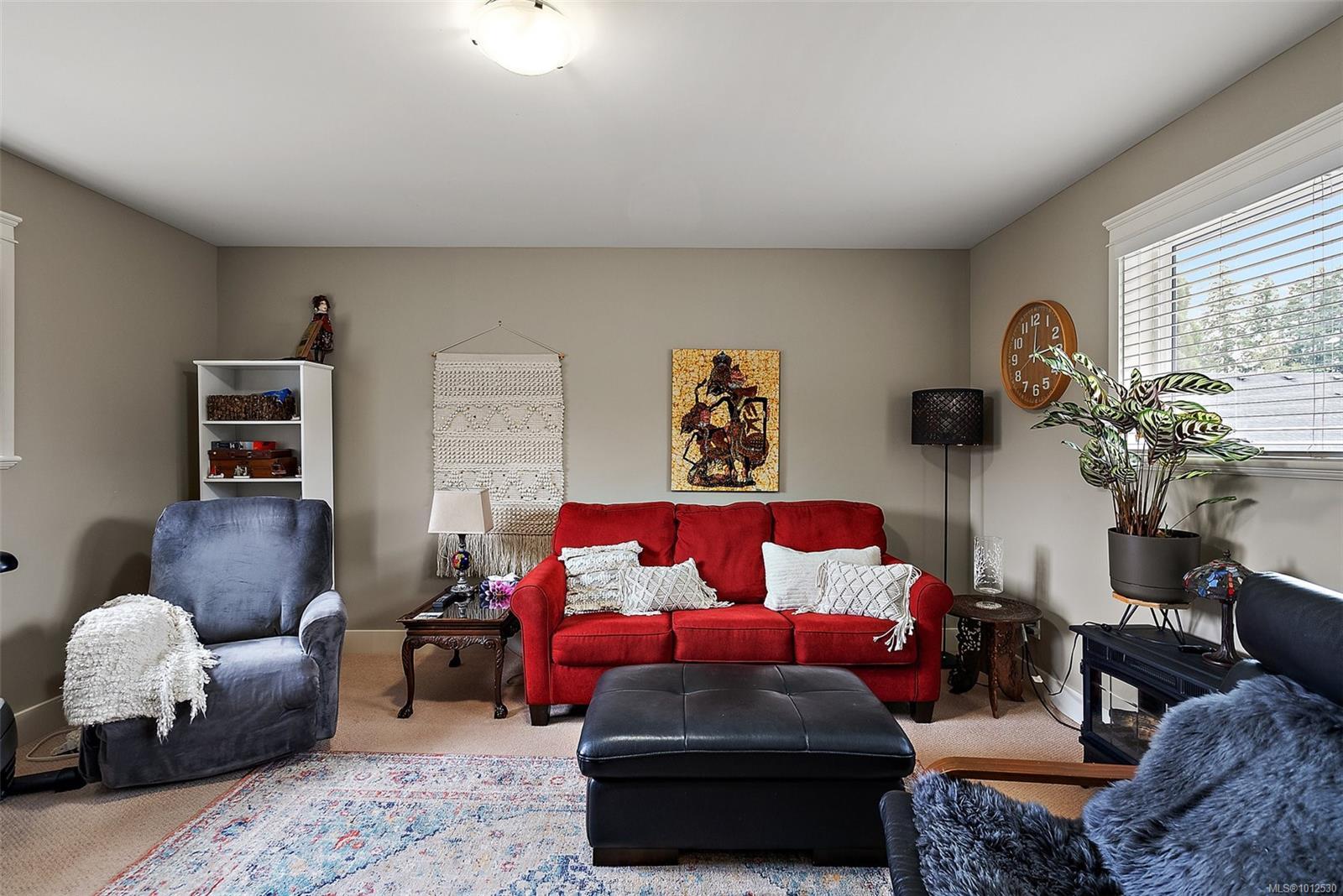 DUNCAN, British Columbia, V9L 0E1, CA, 4 Bedrooms Bedrooms, ,Residential,For Sale,1950209