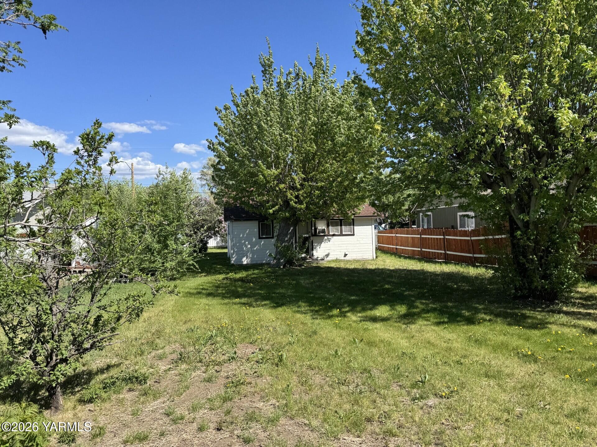 24th Ave, Yakima, WA 98902 #1