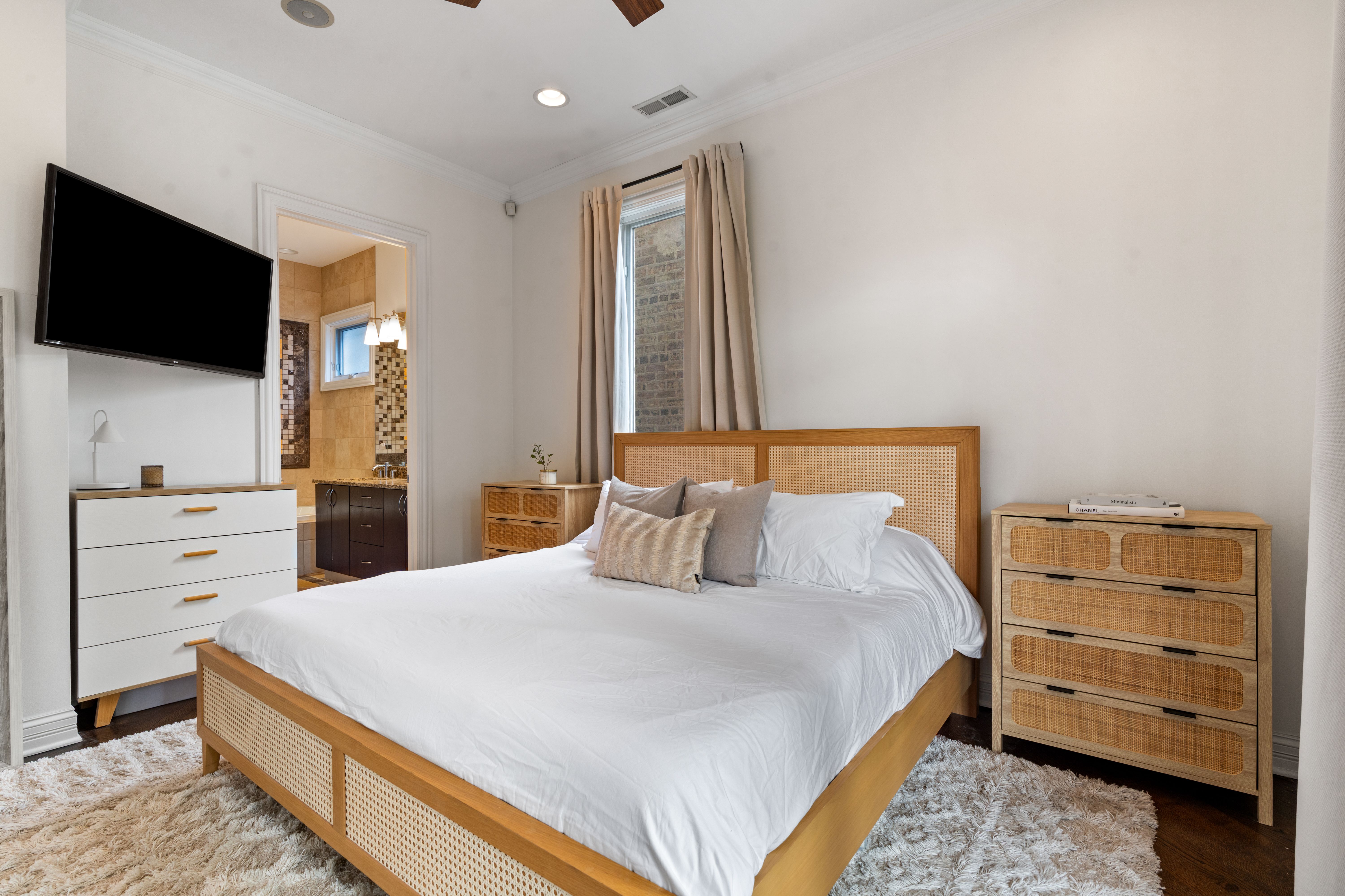  1131 W Addison Street, Chicago, IL, 60613 - 物件實景