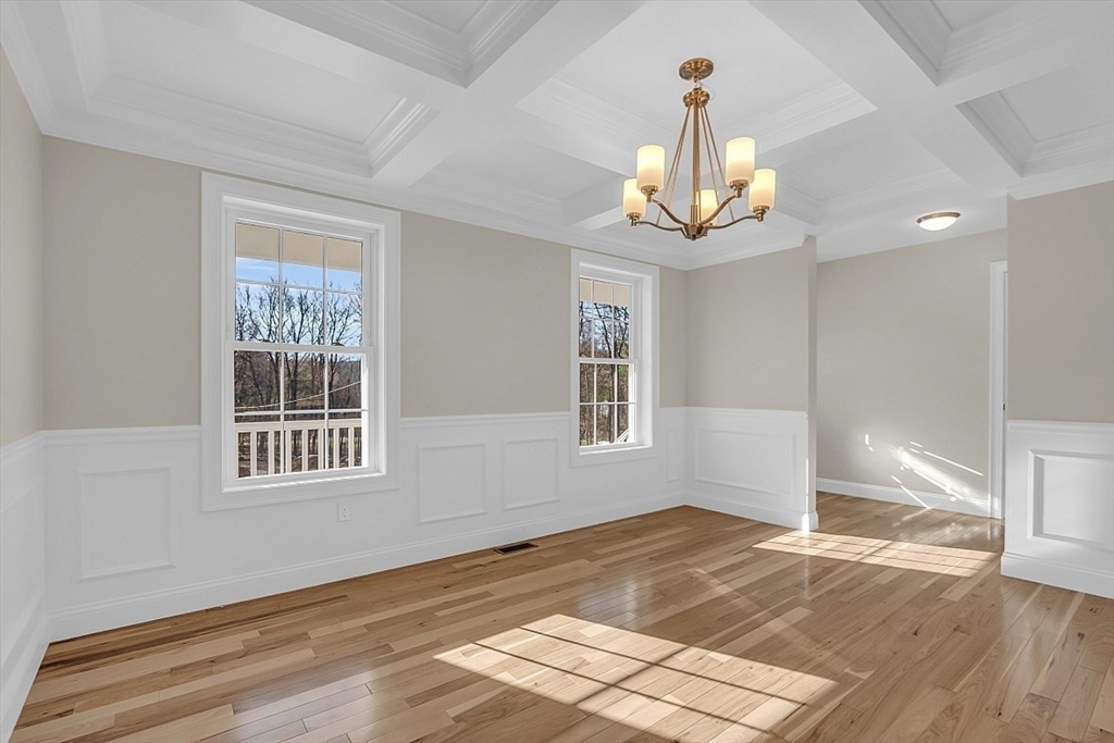 Leominster, Massachusetts, 01453, United States, 3 Bedrooms Bedrooms, ,2 BathroomsBathrooms,Residential,For Sale,1826440