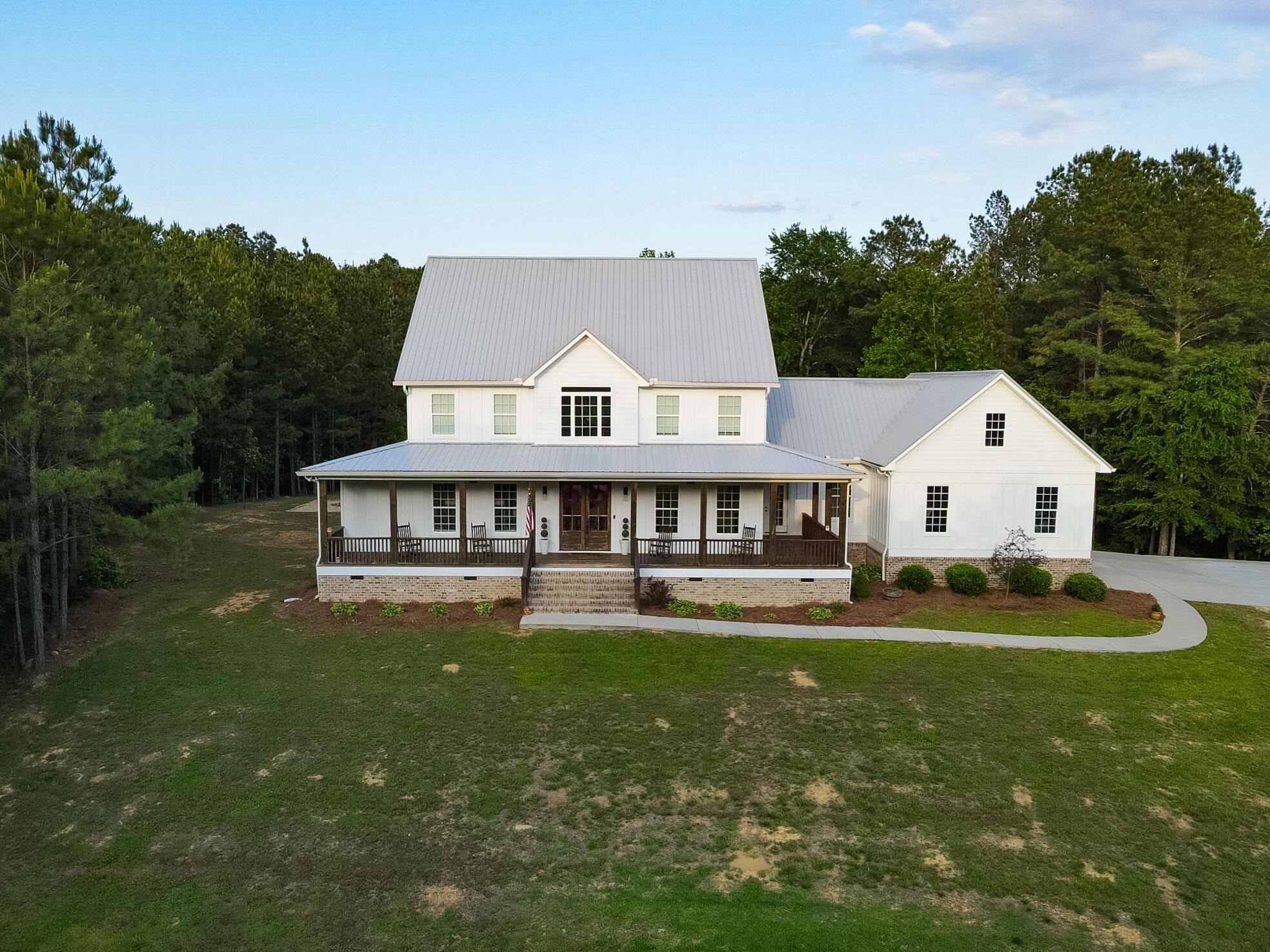 Chatsworth, Georgia, 30705, United States, 3 Bedrooms Bedrooms, ,4 BathroomsBathrooms,Residential,For Sale,1846630