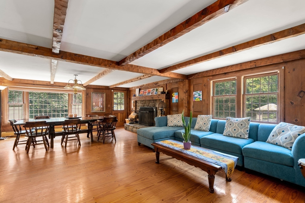 Holland, Massachusetts, 01521, United States, 7 Bedrooms Bedrooms, ,6 BathroomsBathrooms,Residential,For Sale,1941756