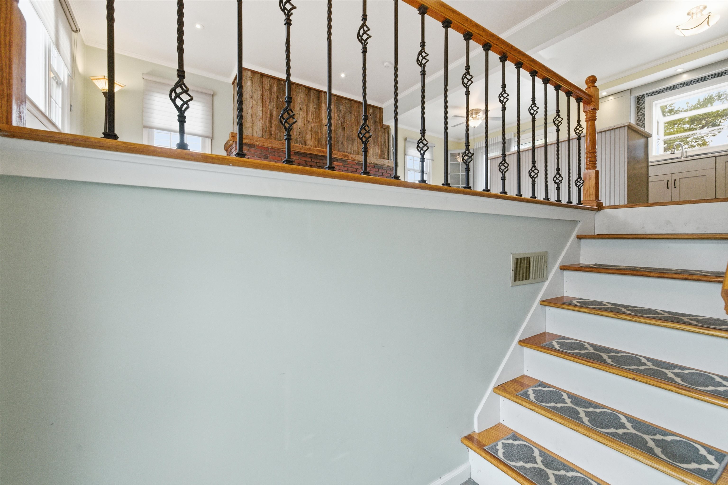 Laconia, New Hampshire, 03246, United States, 3 Bedrooms Bedrooms, ,Residential,For Sale,1991727