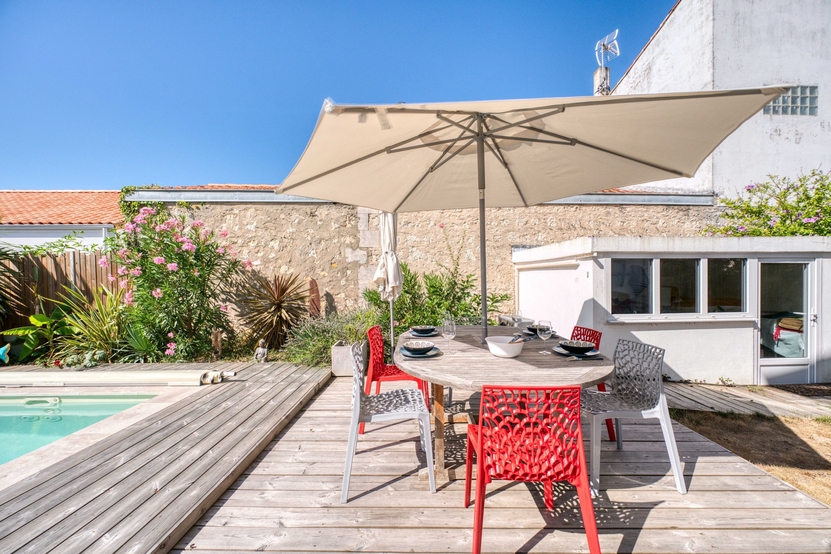  ELEGANT CHARMING VILLA WITH HEATED POOL - 物件實景