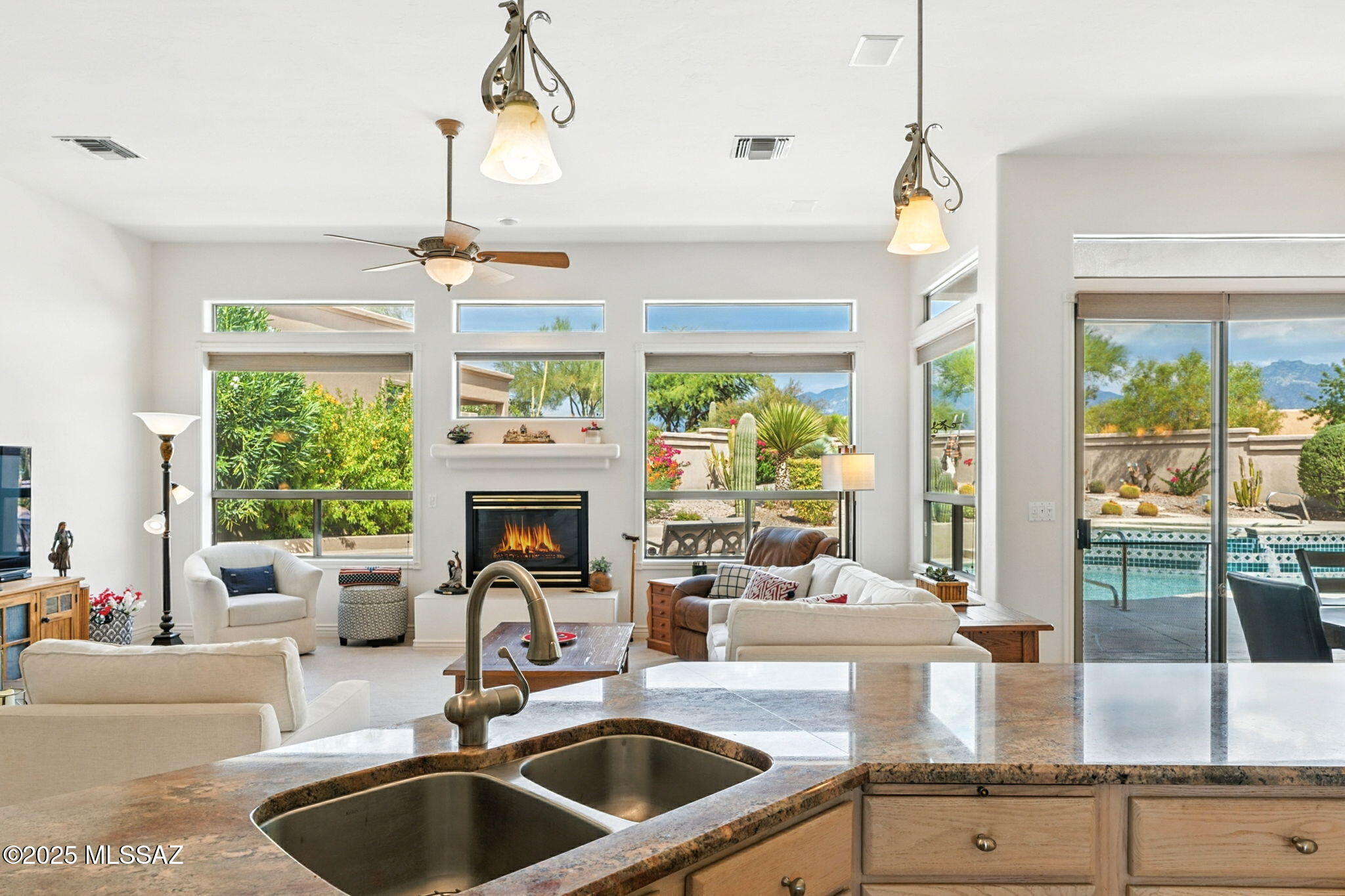 Oro Valley, Arizona, 85755, United States, 3 Bedrooms Bedrooms, ,2 BathroomsBathrooms,Residential,For Sale,1919656