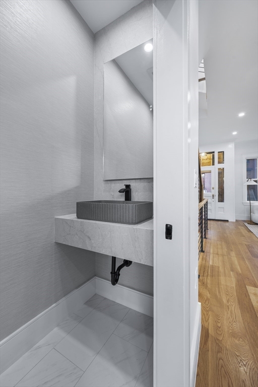 Boston, Massachusetts, 02118, United States, 4 Bedrooms Bedrooms, ,5 BathroomsBathrooms,Residential,For Sale,1973917