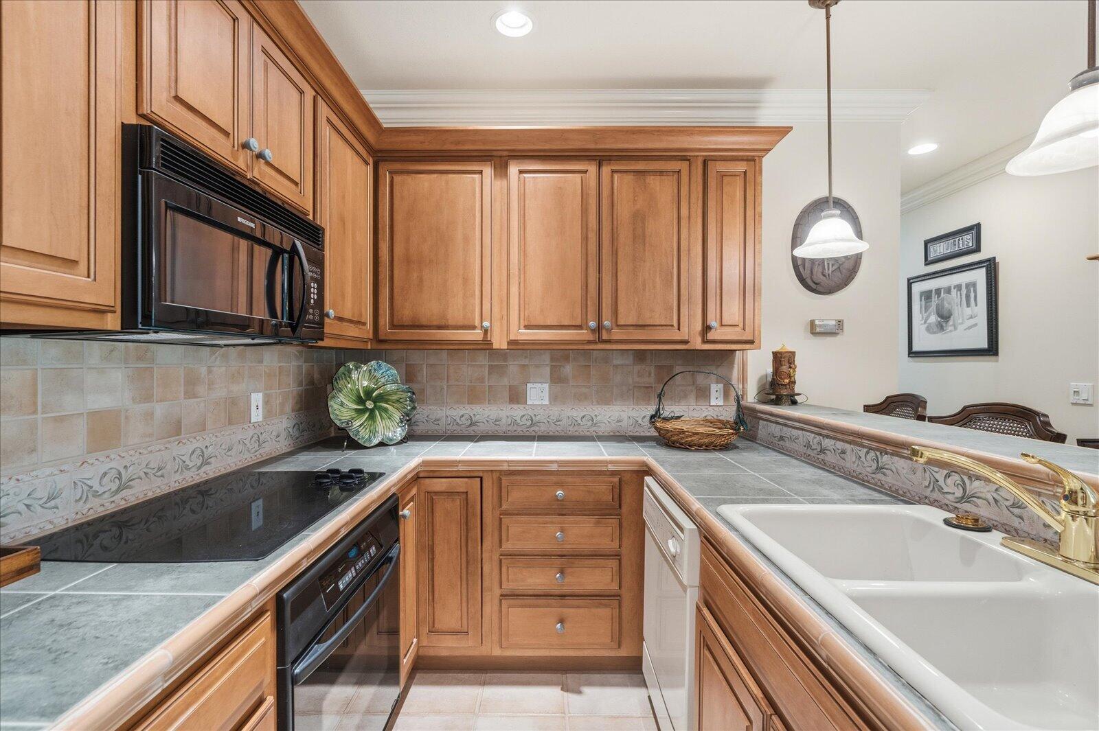 Guild, Tennessee, 37340, United States, 4 Bedrooms Bedrooms, ,5 BathroomsBathrooms,Residential,For Sale,2040612