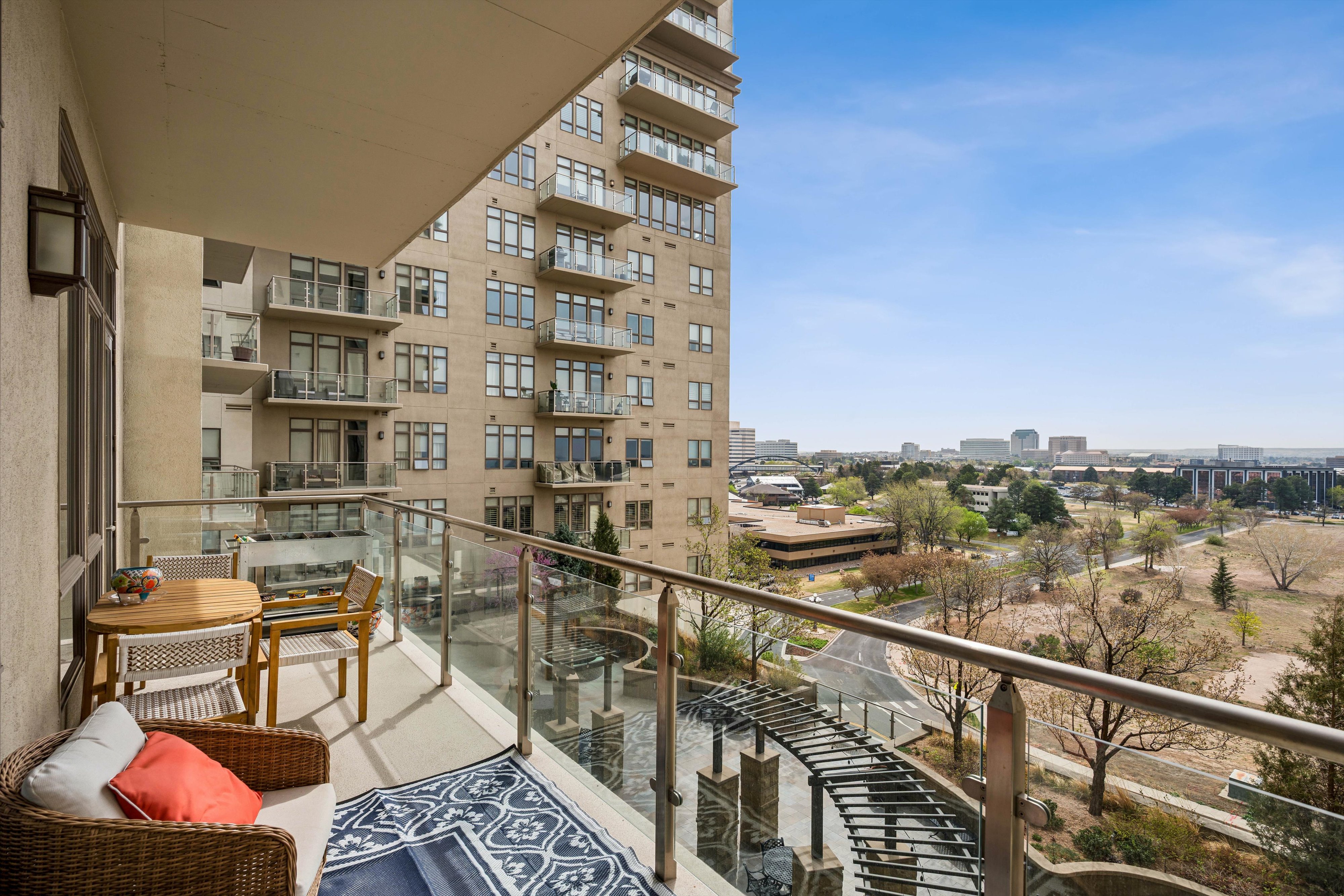  Experience Elevated Living in this Stunning Luxury Residence at The Landmark - 物件實景