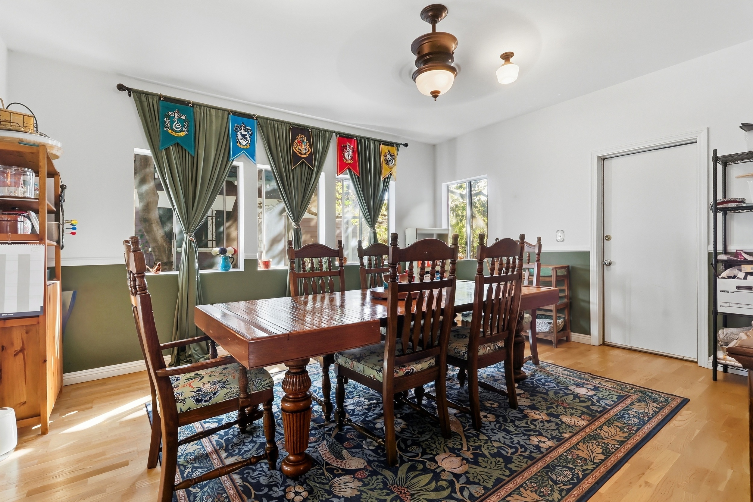  2651 Van Buren Place, Los Angeles, CA 90007 - 物件實景