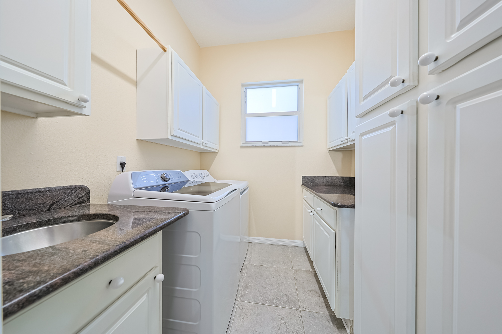 Sun City Center, Florida, 33573, United States, 3 Bedrooms Bedrooms, ,3 BathroomsBathrooms,Residential,For Sale,1985673