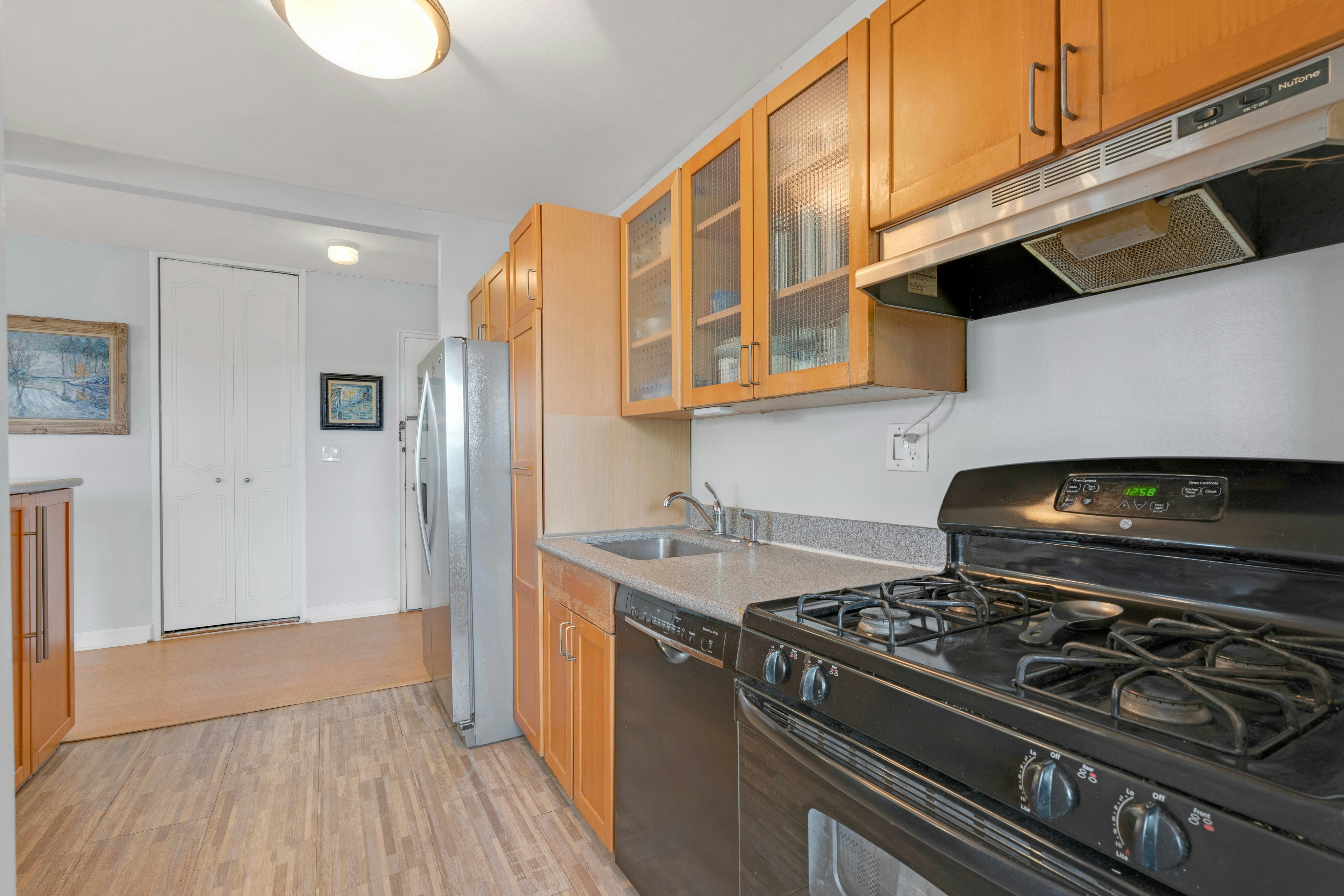  2000 Linwood Avenue, Fort Lee, NJ 07024 - 物件實景