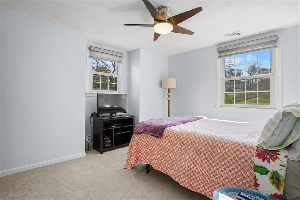 Burlington, Massachusetts, 01803, United States, 3 Bedrooms Bedrooms, ,2 BathroomsBathrooms,Residential,For Sale,2039576