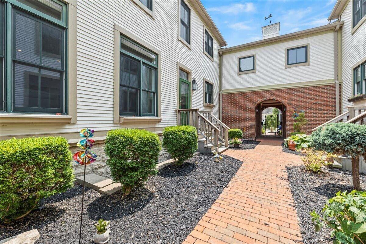 Columbus, Ohio, 43206, United States, 3 Bedrooms Bedrooms, ,4 BathroomsBathrooms,Residential,For Sale,1979603