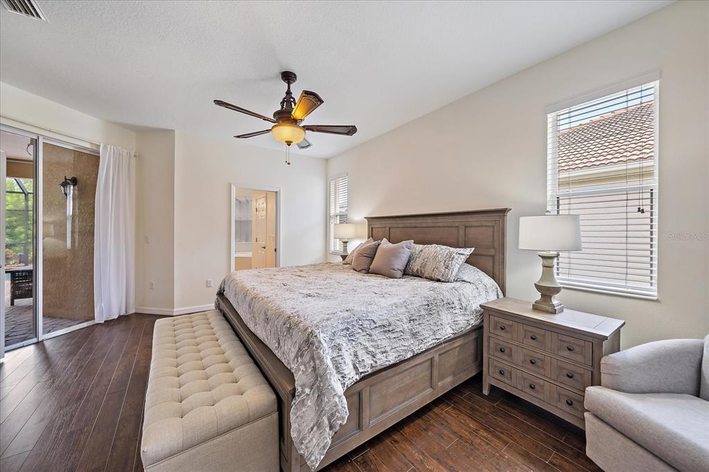 Bradenton, Florida, 34212, United States, 3 Bedrooms Bedrooms, ,2 BathroomsBathrooms,Residential,For Sale,1927218