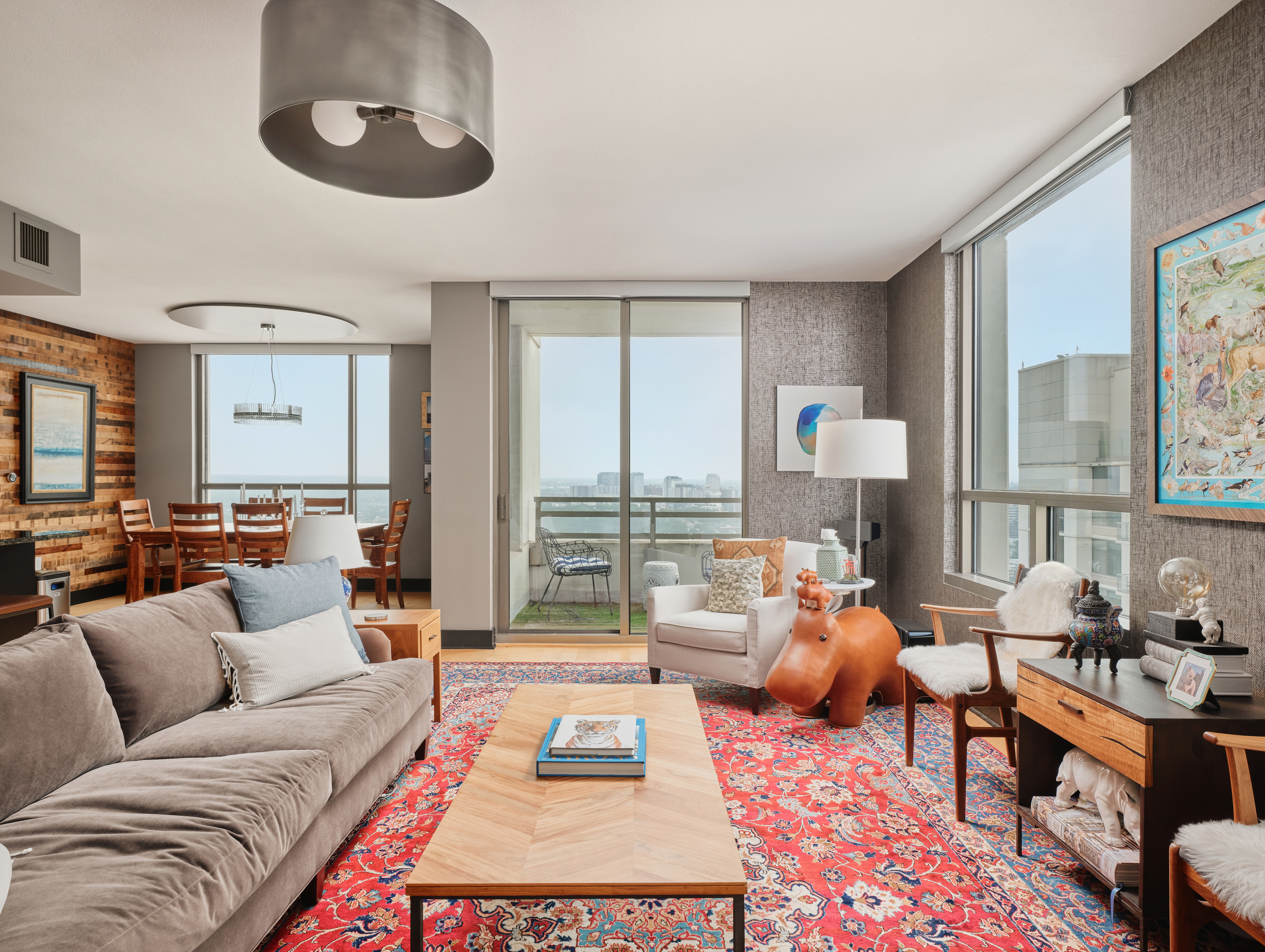  41st-Floor Skyline Living at The Spring - 物件實景