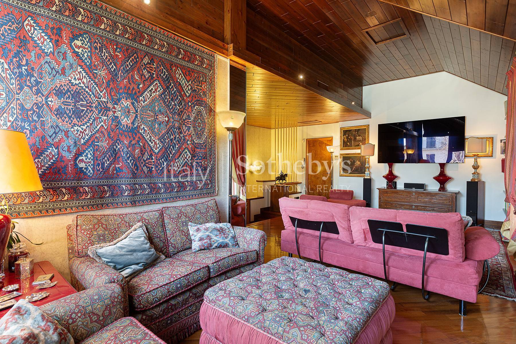  Elegant Residence in an Exclusive Setting - 物件實景